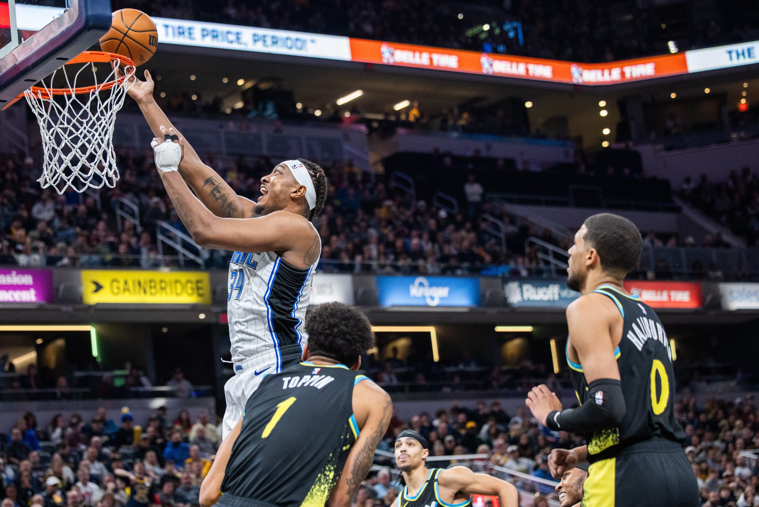 Orlando Magic's Jamahl Mosley Drops Defiant Declaration Amid Alarming Offensive Woes and 3-5 Start: "This is a Group That Works" 3 Orlando Magic, Wendell Carter Jr.