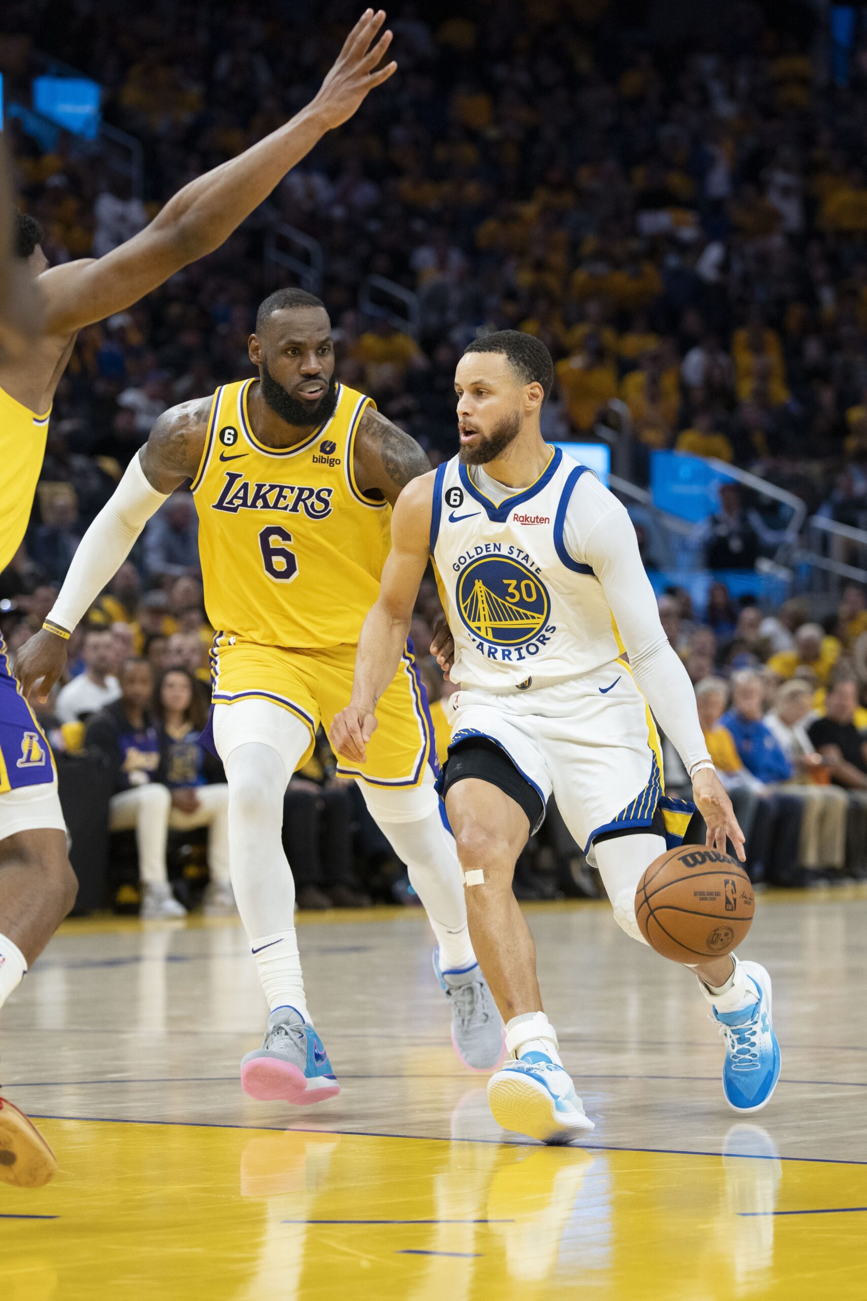 Golden State Warriors: Stephen Curry Following in LeBron James' Footsteps With Huge Post-NBA Career Move 2 Golden State Warriors, Stephen Curry, Los Angeles Lakers, LeBron James
