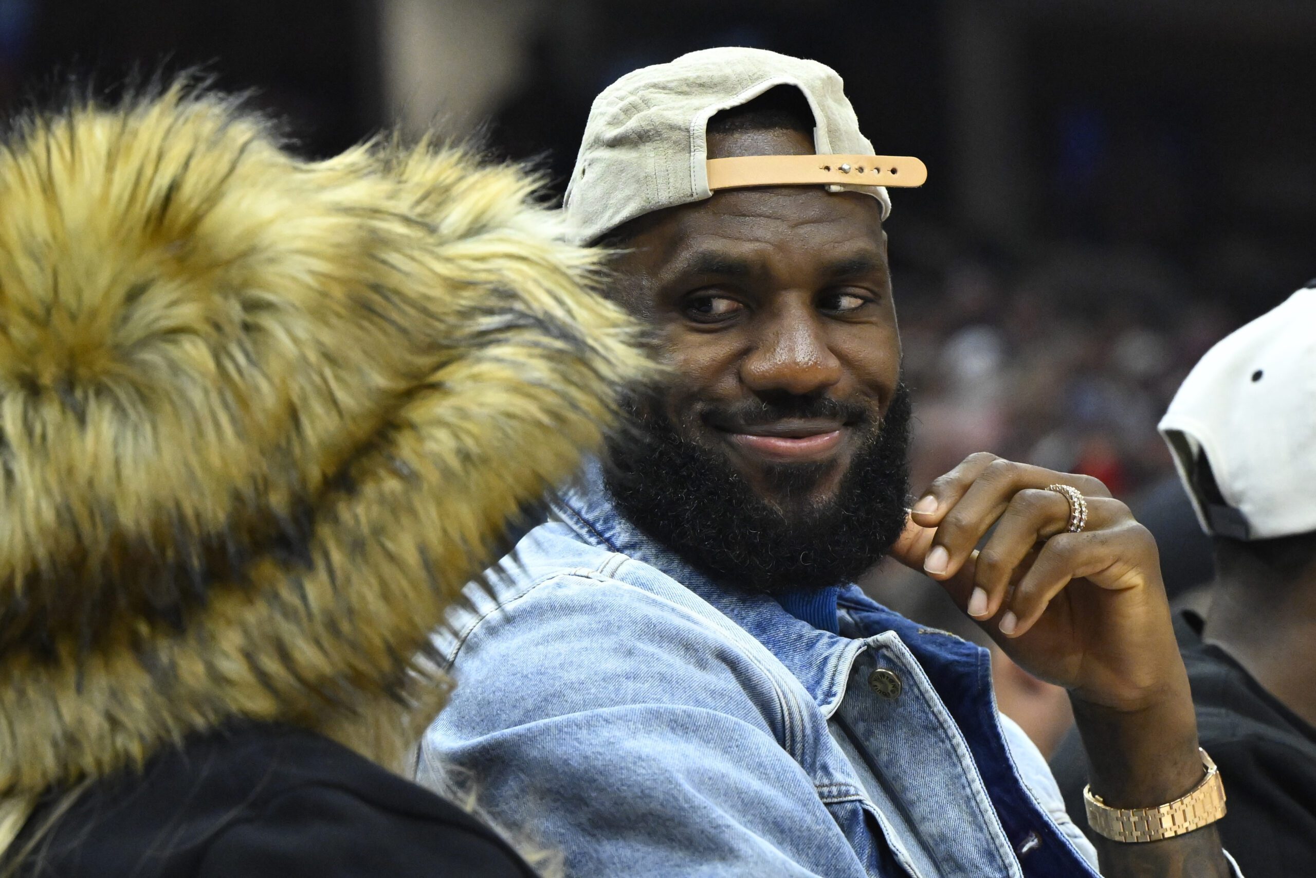 "Happy Anniversary, My Beautiful Queen": LeBron James Melts Hearts Sharing Romantic Anniversary Date Night With Wife Savannah James 2 NBA, LeBron James