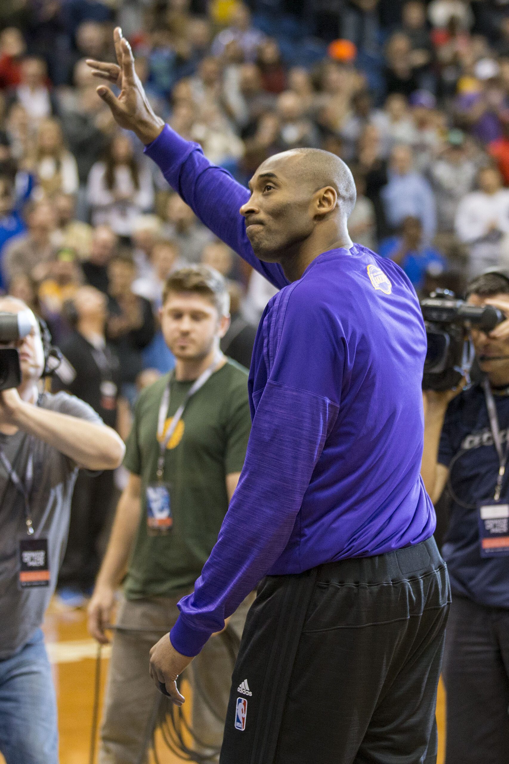 Los Angeles Lakers: Iconic Kobe Bryant Jersey Sells For Insane Money at Auction 3 Los Angeles Lakers, Kobe Bryant