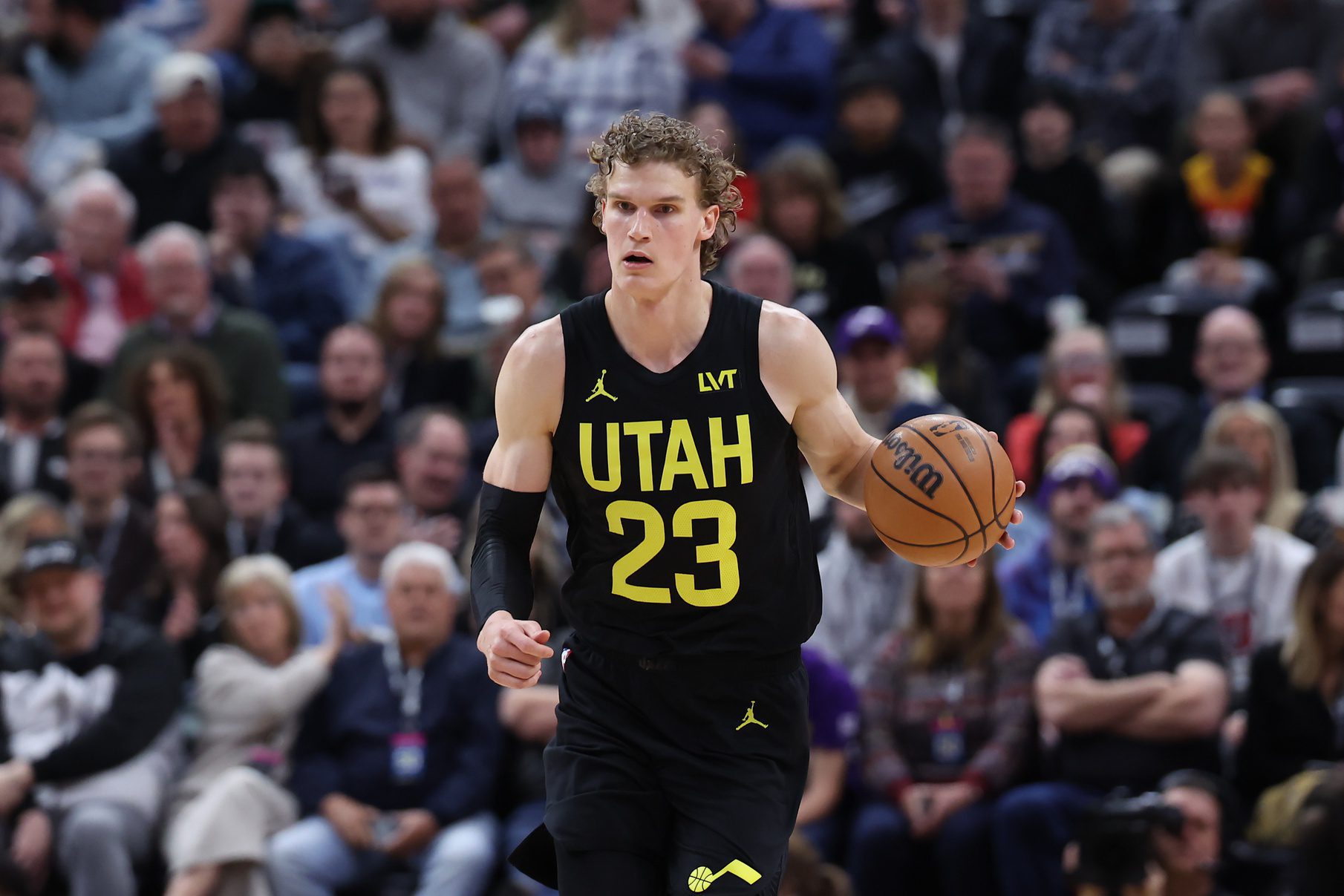"Hopefully, It's Not the Last" - Utah Jazz Star Hits Rare Scoring Feat Not Seen Since 1998 Karl Malone in Win Vs. Phoenix Suns 3 Golden State Warriors, Utah Jazz