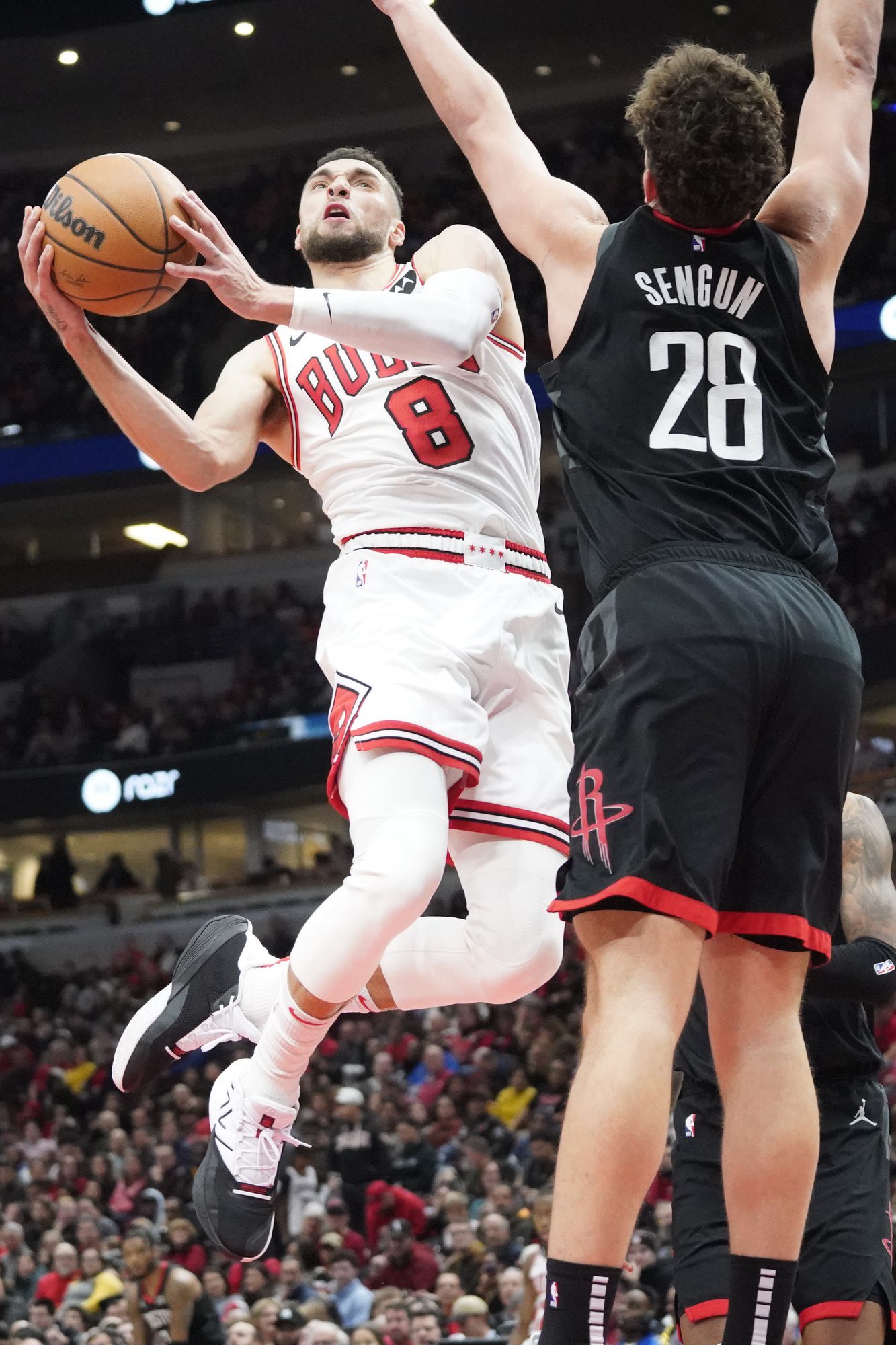 Why $215 Million Star Is Dubbed as 'Dream Target' for Lakers 4 Los Angeles Lakers, Zach LaVine