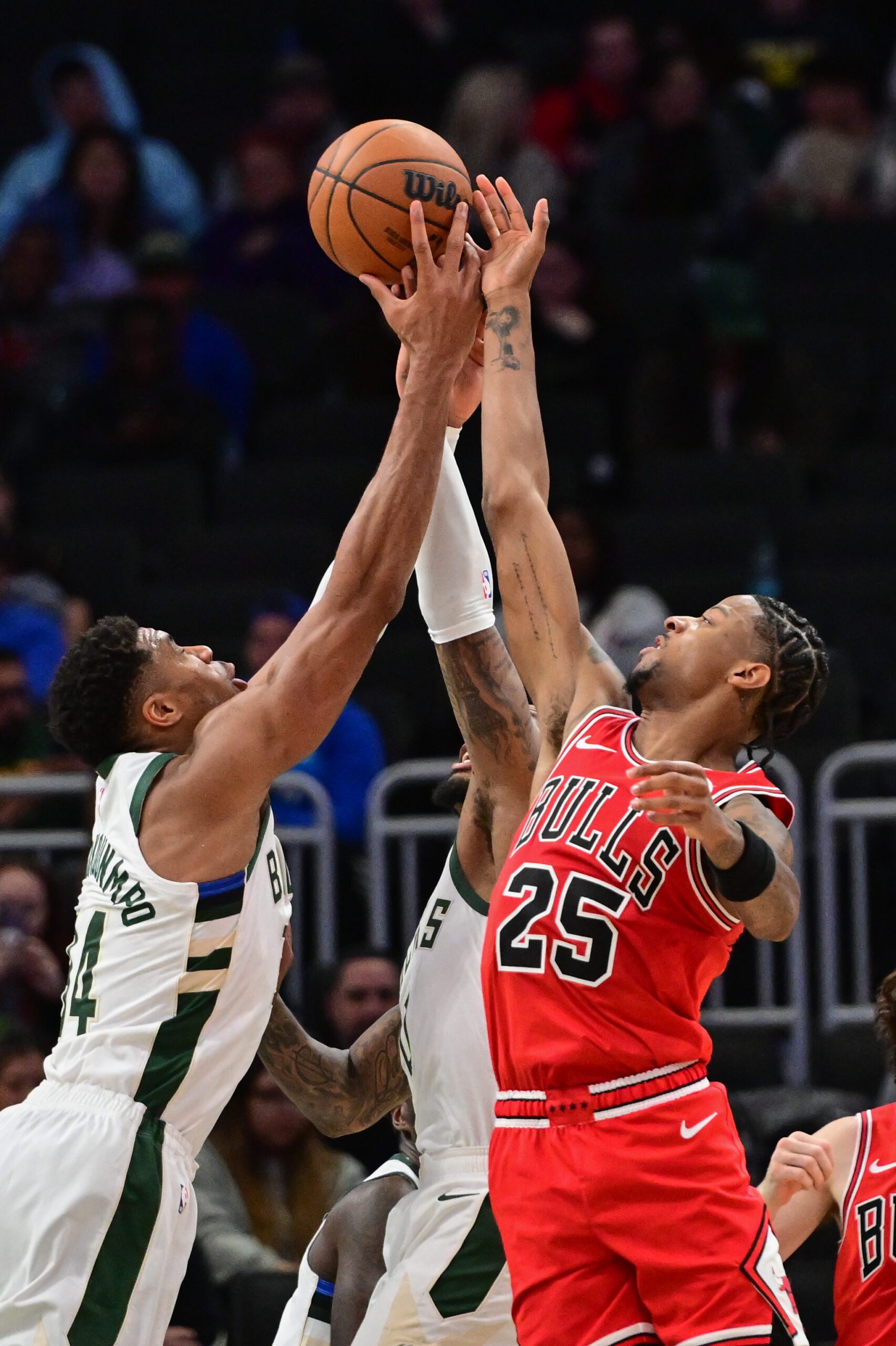 Milwaukee Bucks Get Bold Starting 5 Prediction from The Ringer 4 Milwaukee Bucks, Giannis Antetokounmpo