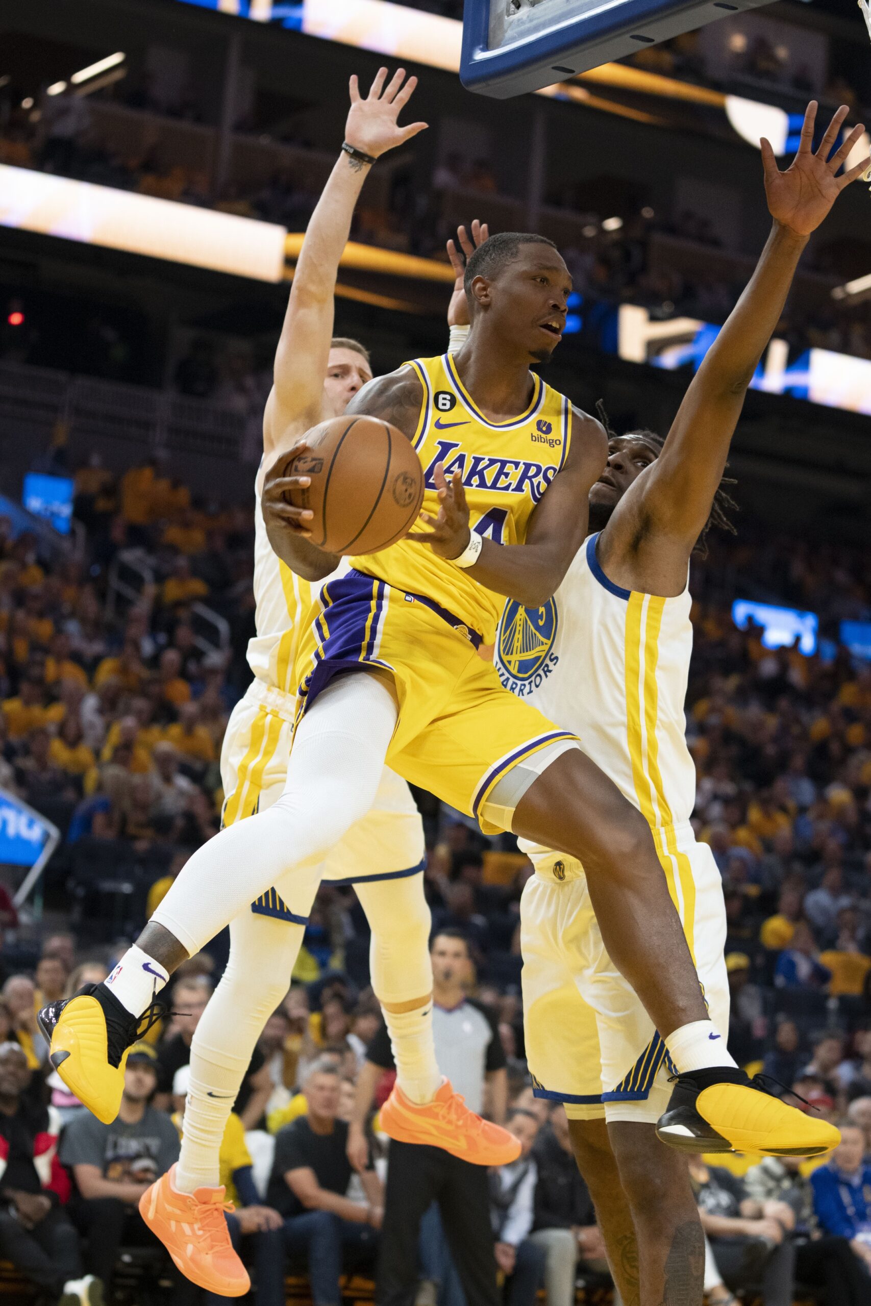 Los Angeles Lakers, Lonnie Walker IV, NBA, Golden State Warriors, Kevon Looney