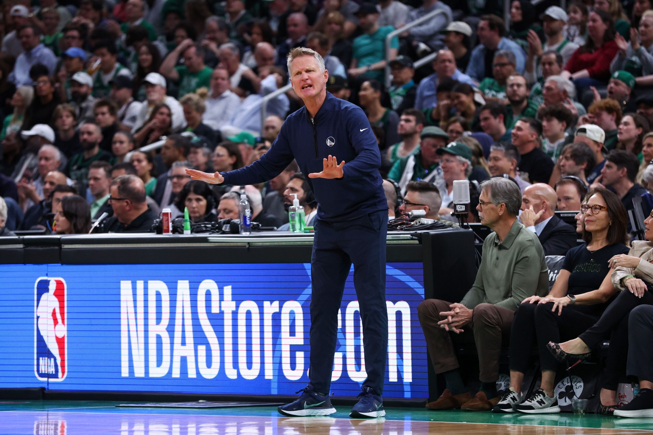 "That Was Amazing": Steve Kerr Boo'd By Boston Celtics Fans For Benching Jayson Tatum In Team USA Applauded By Jrue Holiday 1 Steve Kerr