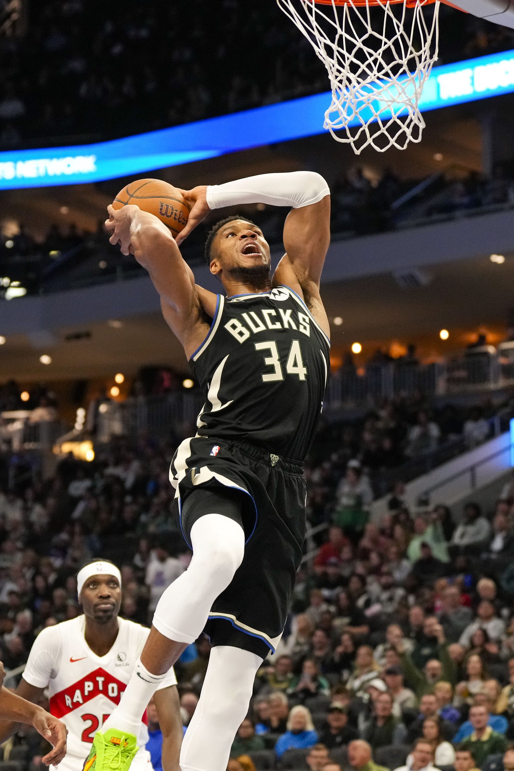 Giannis Antetokounmpo's Absurd Century Stat Highlights His Dominance, Efficiency 2 Milwaukee Bucks, Giannis Antetokounmpo, NBA
