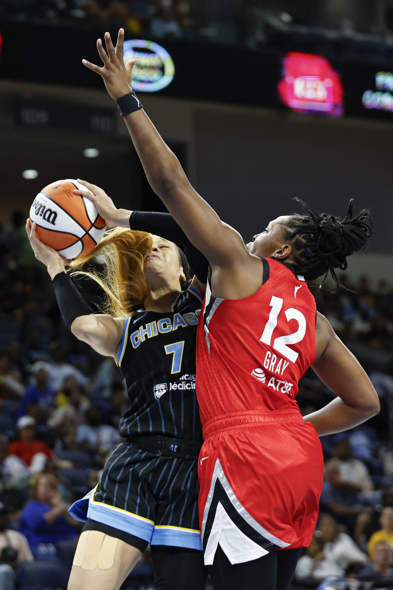 Chicago Sky, Chennedy Carter