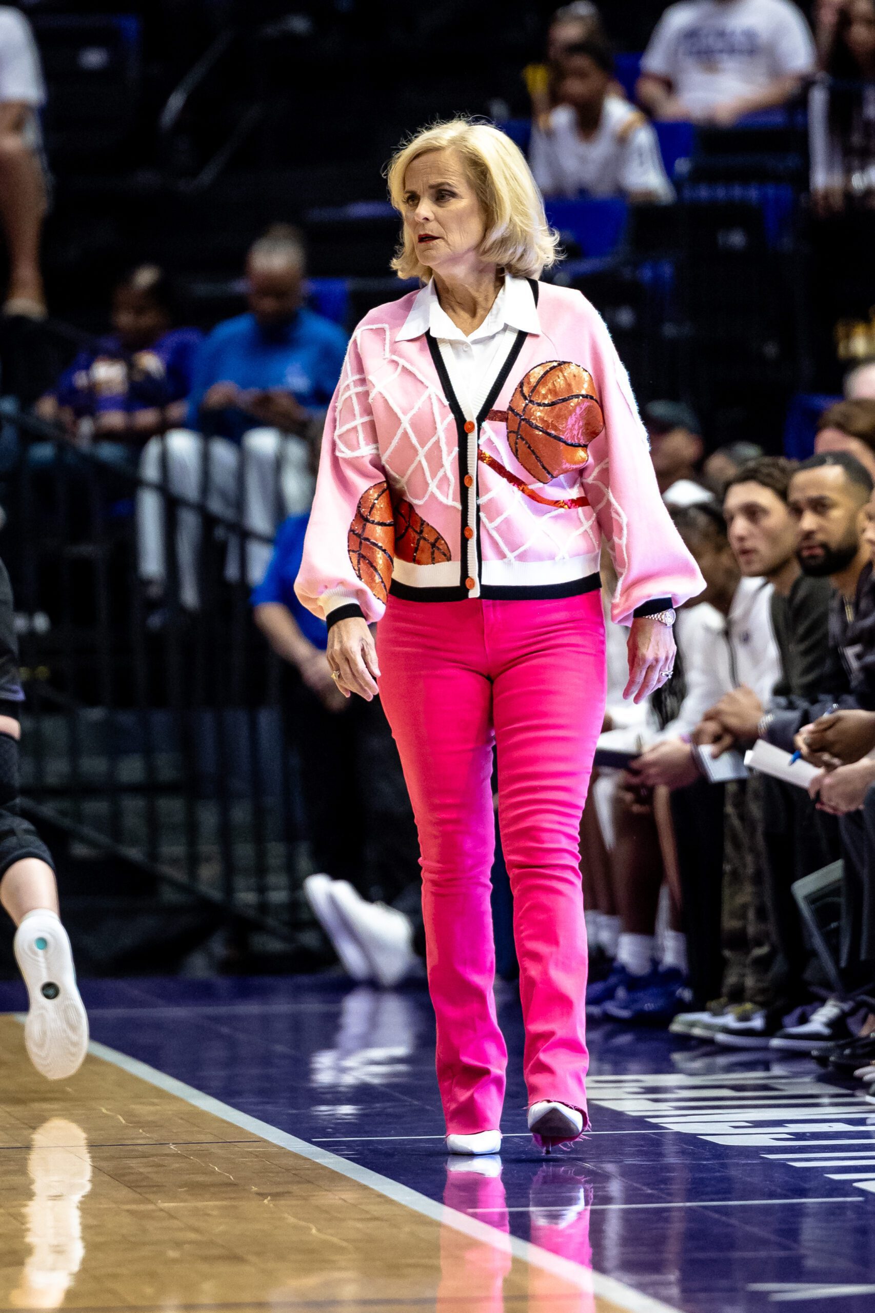 Fans Are Loving Kim Mulkey, LSU's Latest Dance Trend Video 3 LSU Tigers, Kim Mulkey