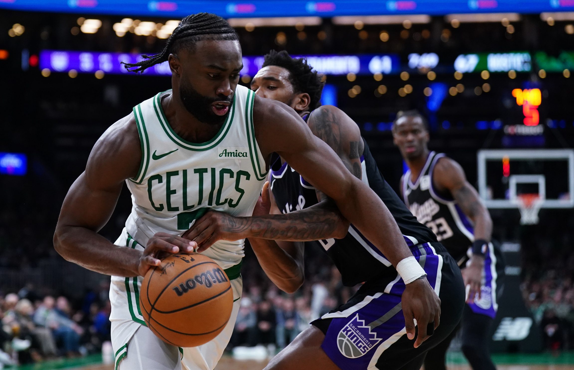 "Agreed": Jaylen Brown Agrees To SGA's NBA DPOY Award Revamp 1 Jalen Brown