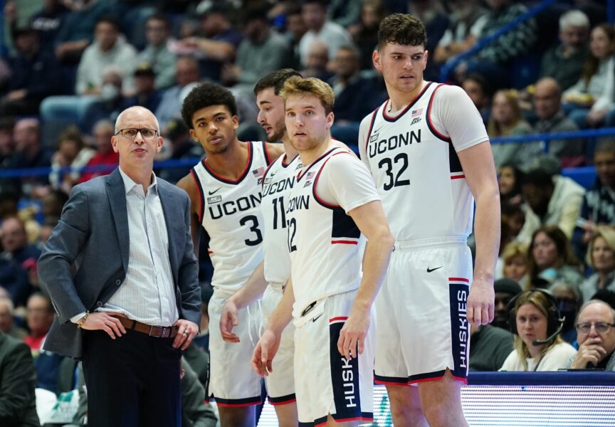 "Ushering These Young Adults" UConn's Dan Hurley Sees Entire Fan Base Turn On Him (Report) 1 Nov 11, 2023; Hartford, Connecticut, USA; UConn Huskies head coach Dan Hurley talks with forward Jaylin Stewart (3), forward Alex Karaban (11), center Donovan Clingan (32) and guard Cam Spencer (12) from the sideline as they take on the Stonehill Skyhawks at XL Center. Mandatory Credit: David Butler II-USA TODAY Sports