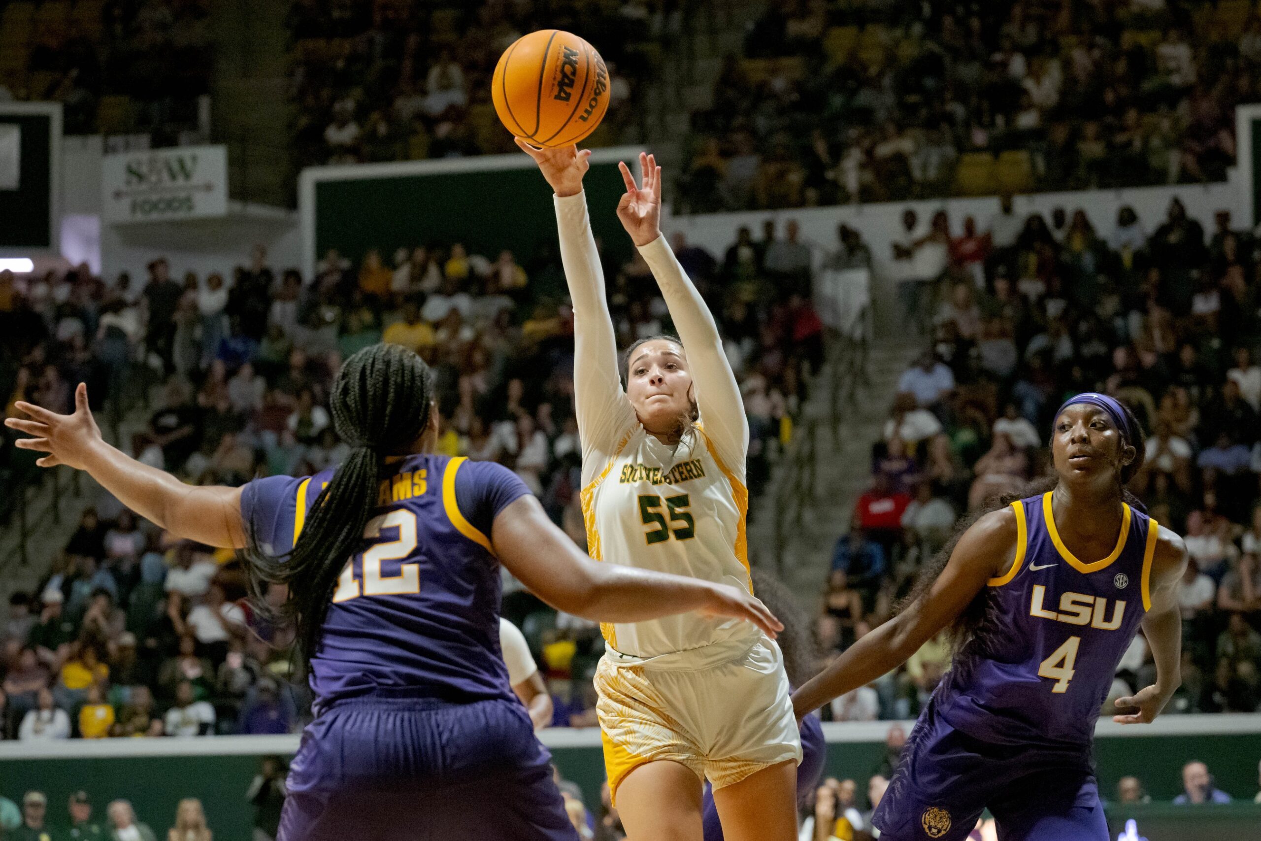 "Comical": Flau'Jae Johnson Speaks Out On Mikaylah Williams' Exclusion In 'Next Generation' Documentary 1 USATSI 21920481 168400517 lowres scaled