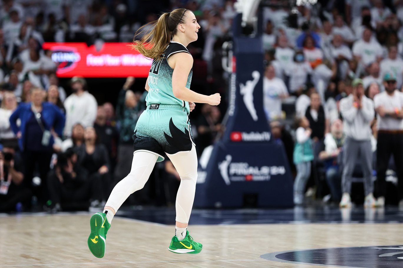 "Wearing The Lakers #8 Jersey": Sabrina Ionescu Recalls Wearing Kobe Bryant's Jersey In Stadium Tunnel 1 USATSI 24509375 168400517 lowres