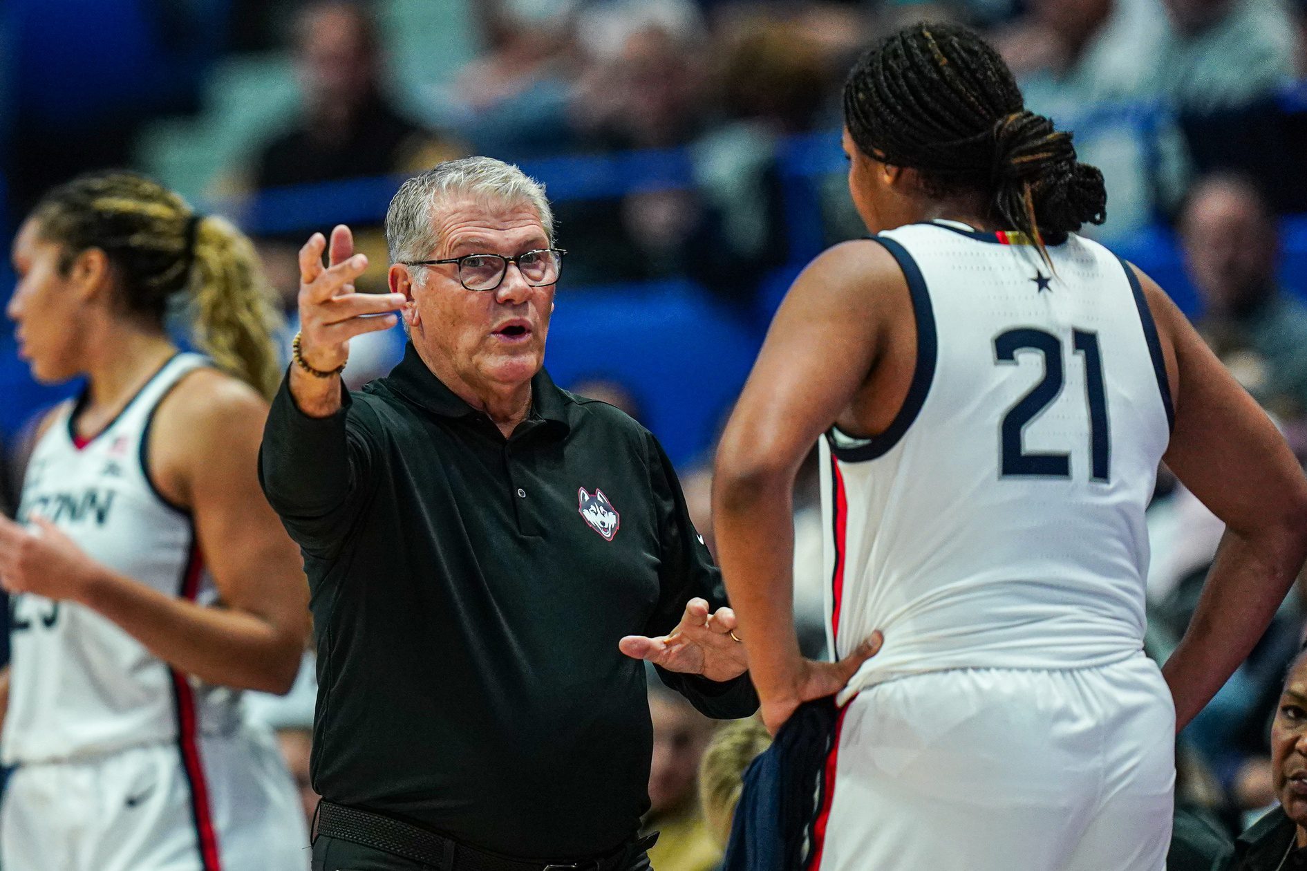 Sarah Strong and Geno Auriemma