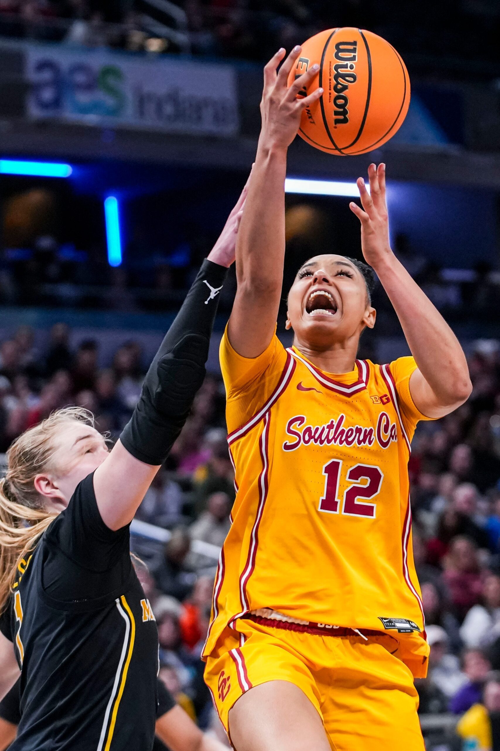 Fans React to JuJu Watkins' Moment With Jayden Daniels 4 USC Trojans, JuJu Watkins