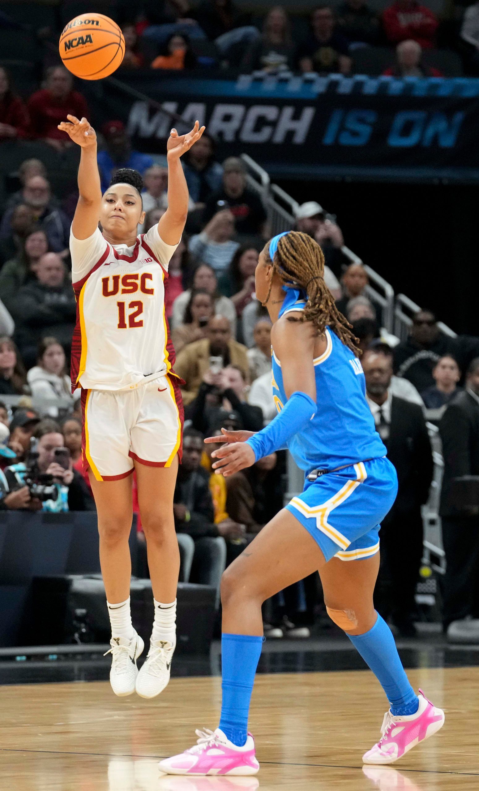 Fans React to JuJu Watkins' Moment With Jayden Daniels 3 USC Trojans, JuJu Watkins