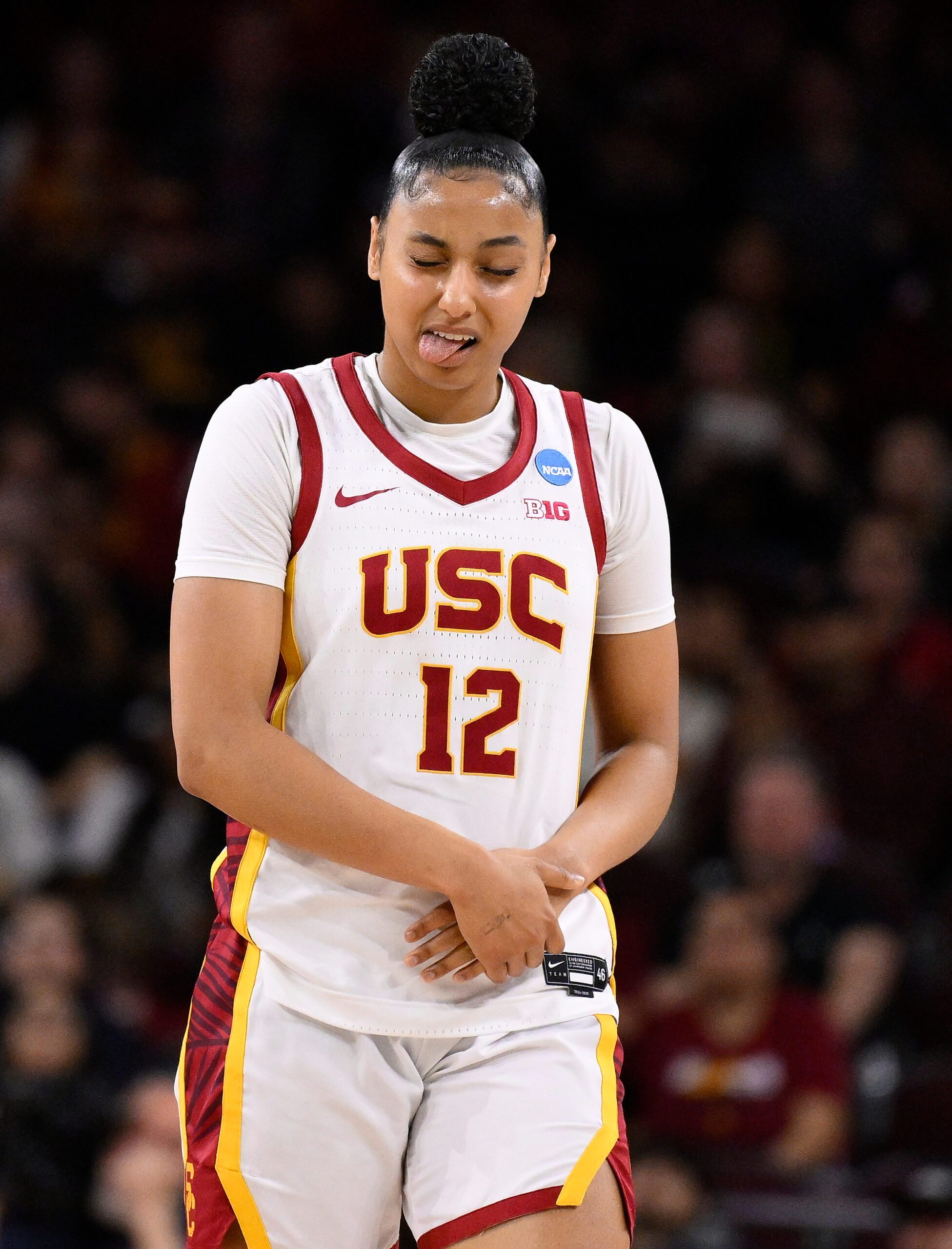 Fans React to JuJu Watkins' Moment With Jayden Daniels 2 USC Trojans, JuJu Watkins