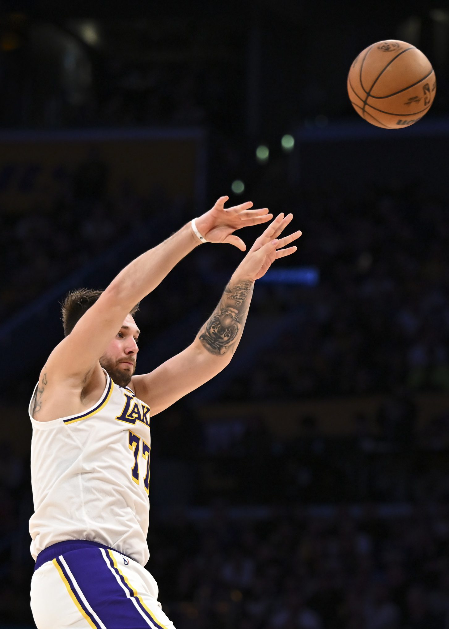 Luka Doncic Gest Trolled by NBA Fans After Bulls Rookie Embarrasses Lakers Star 1 Los Angeles Lakers, Luka Doncic