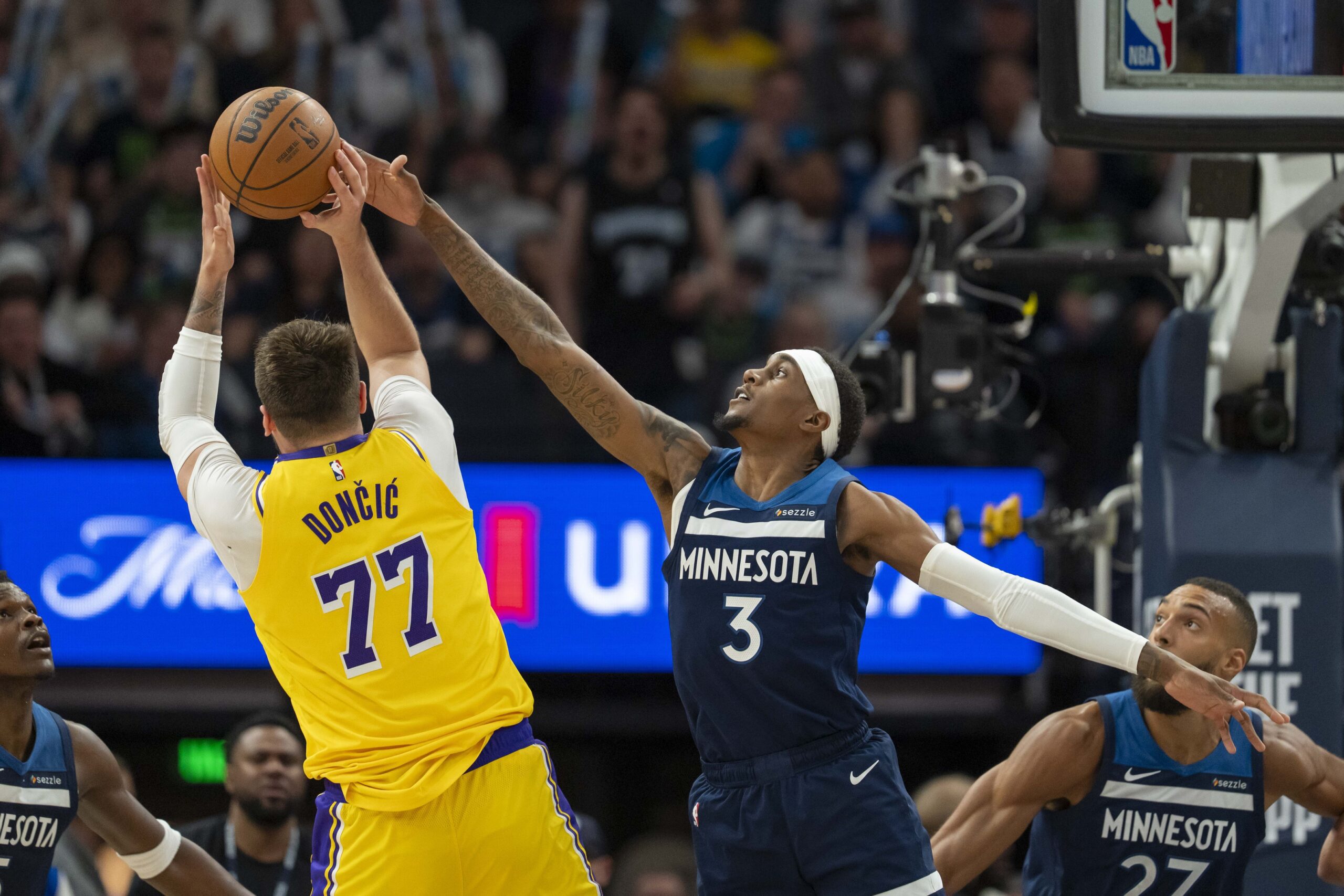 Los Angeles Lakers
