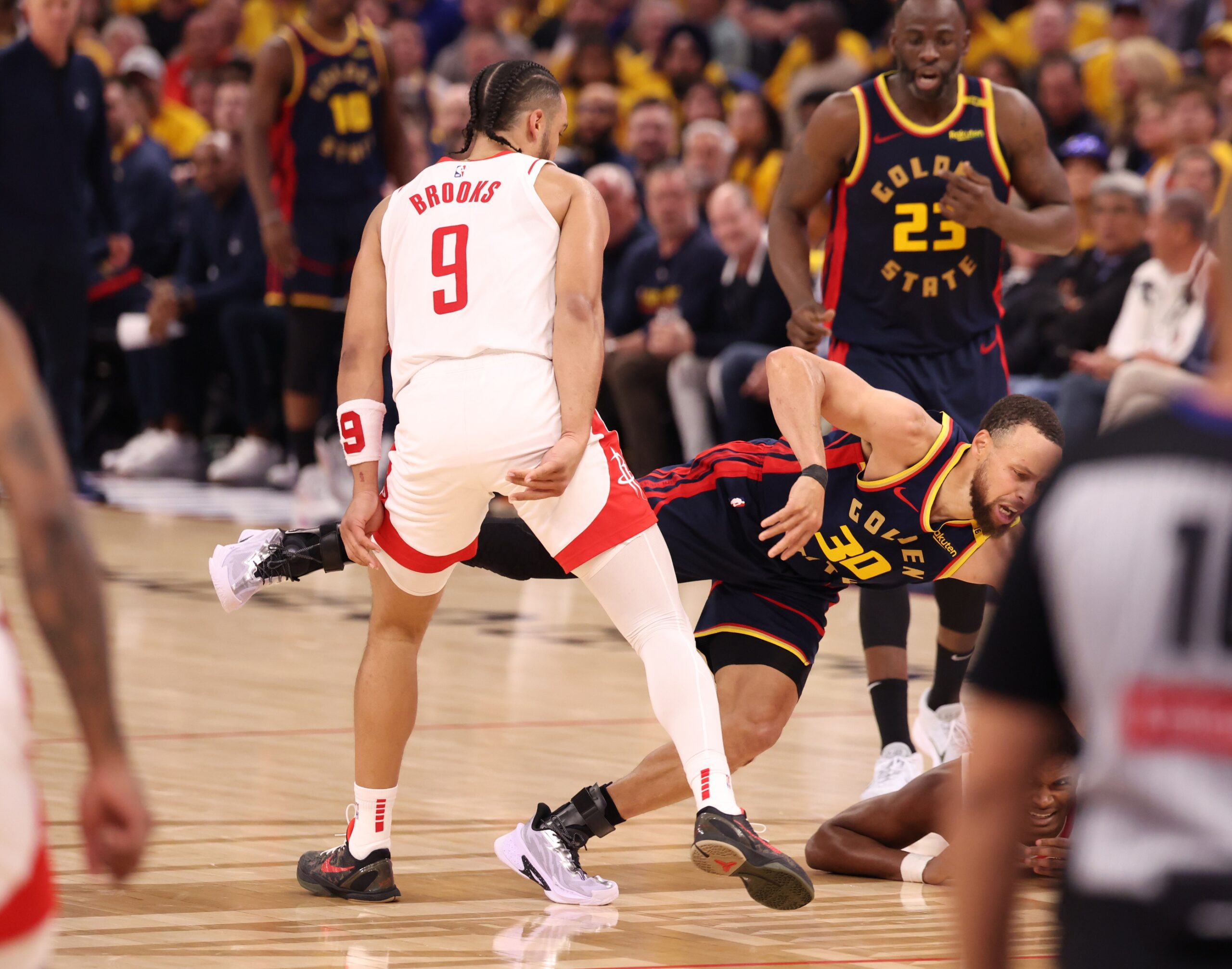 warriors rockets dillon brooks defense scaled