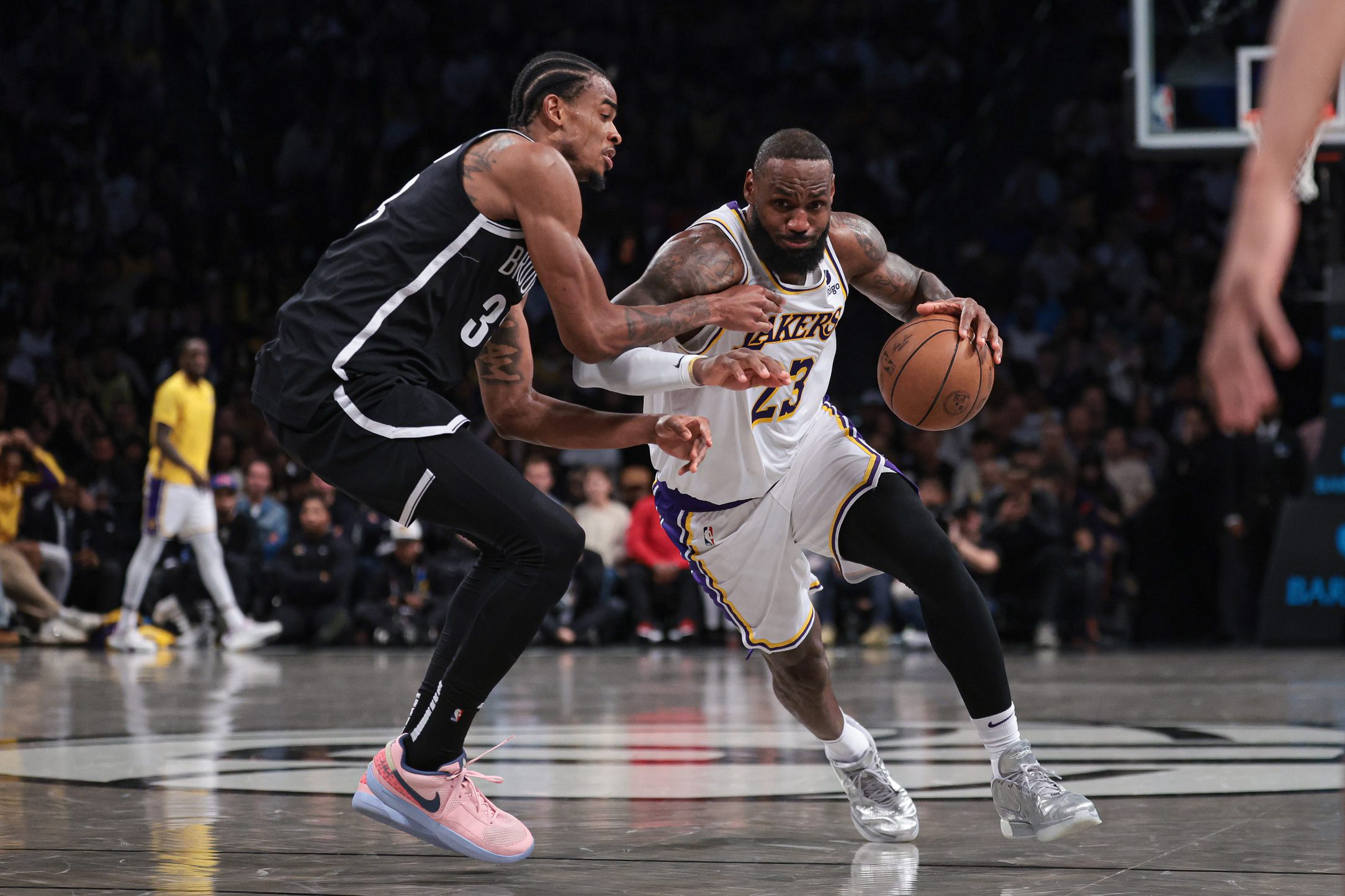"He's Still Too Good a Player to Just Walk Away" - Los Angeles Lakers' LeBron James Could Play Beyond 2025-26, Per NBA Exec 1 Los Angeles Lakers' LeBron James and Nic Claxton