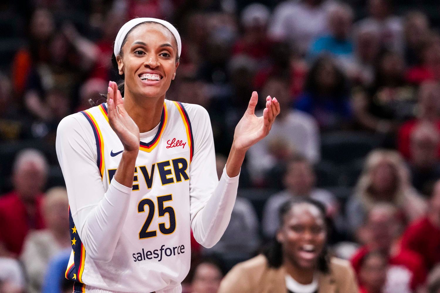 "To This Generation, She Will Be Known As DeQuitter": WNBA Fans Split On Forgiving DeWanna Bonner On Quitting Fever 1 USATSI 26276218 168400517 lowres