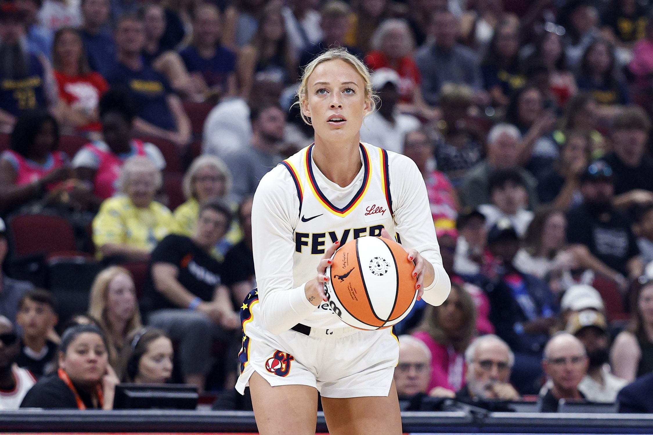 "I Think It's Really Stupid": Sophie Cunningham Hit With Adult Toy On-Court Gets Sparks HC Lynne Roberts To Demand Action 3 USATSI 26722344 168400517 lowres