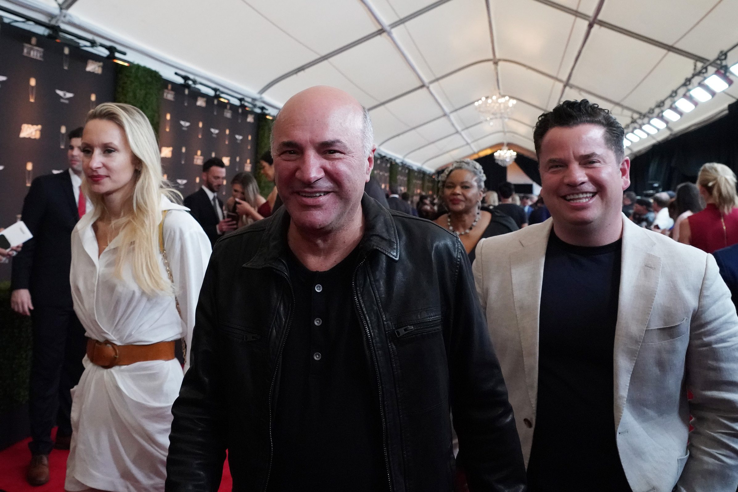 "I'm Very Proud To Own It": Kevin O’Leary Drops Jaw-Dropping Story of Snagging $12.9M Michael Jordan-Kobe Bryant Holy Grail 3 USATSI 13984326 168400517 lowres