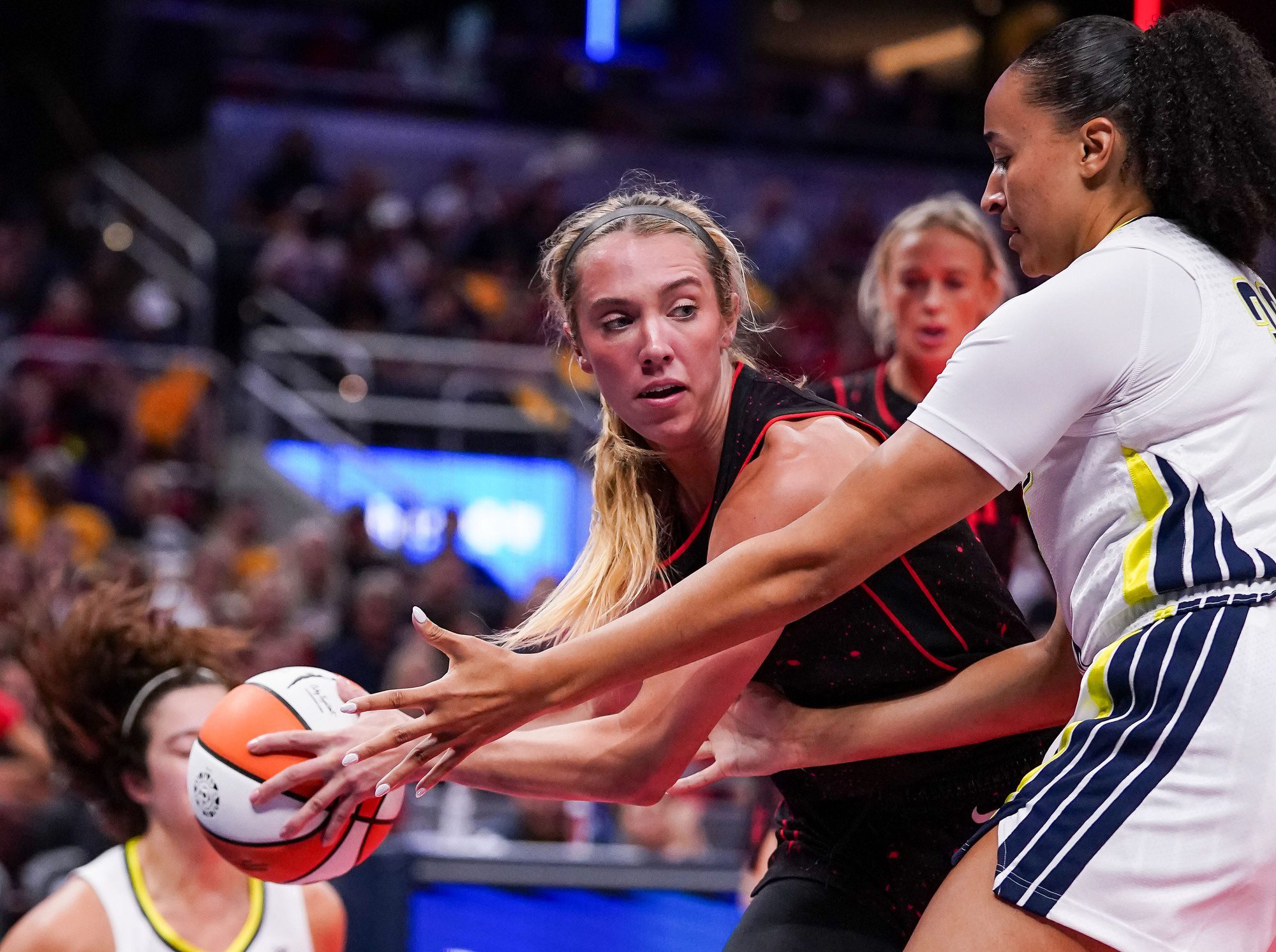 "We're Down People": Lexie Hull Gets Brutally Honest On Playing Through Exhaustion Amid Team’s Injury Crisis 3 Lexie Hull