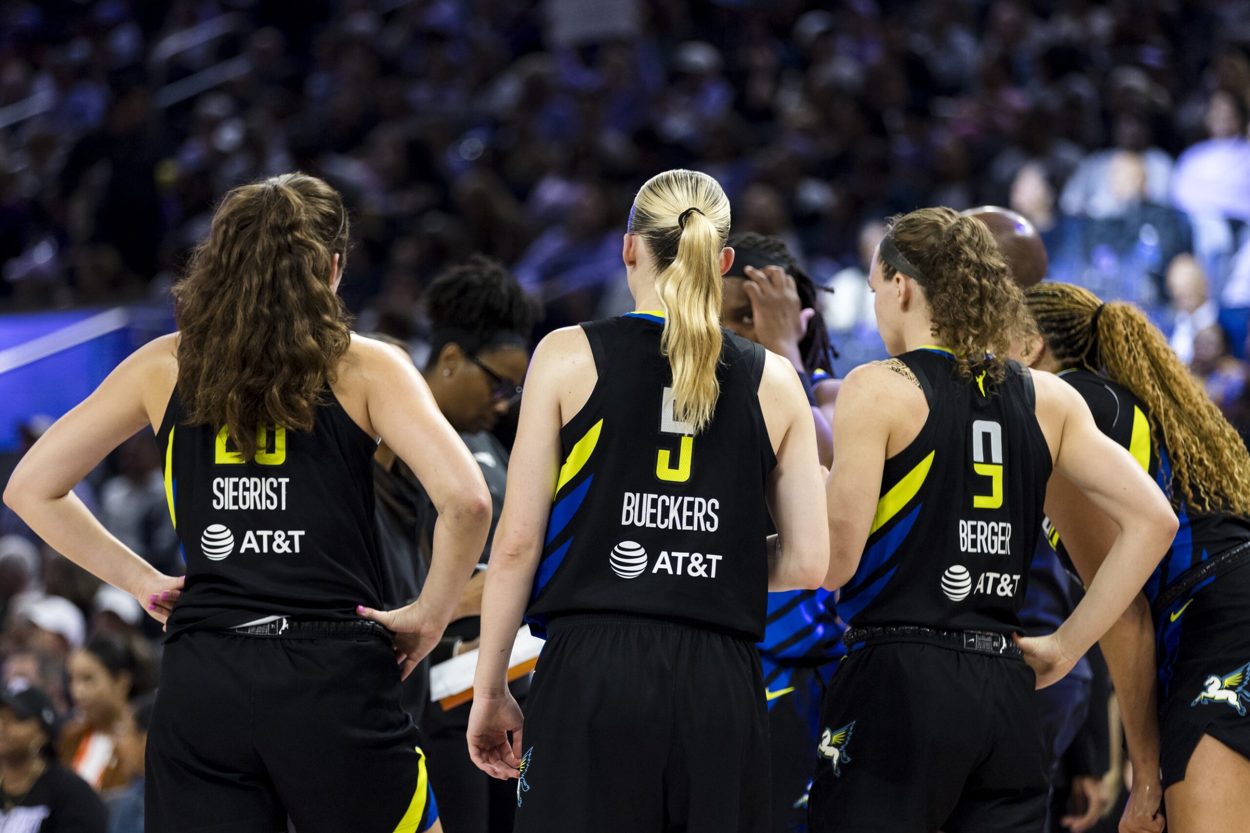 "I Need Some Flats": Paige Bueckers Makes Playful Wedding Demand Involving Teammate Maddy Siegrist 1 USATSI 27002834 168400517 lowres scaled