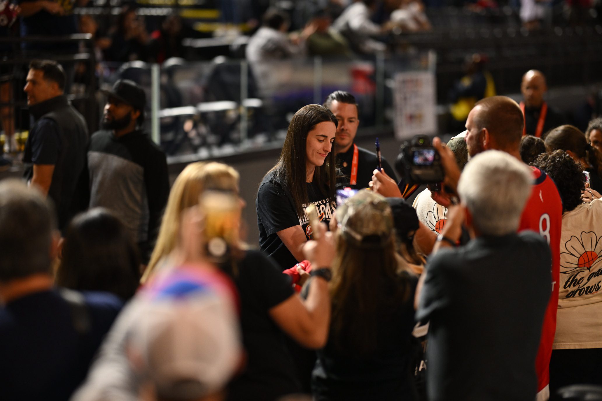 "Pray For Caitlin Clark": Caitlin Clark Targeted By WNBA Ruling As Fever Photographer Sounds Alarm 3 USATSI 27027612 168400517 lowres