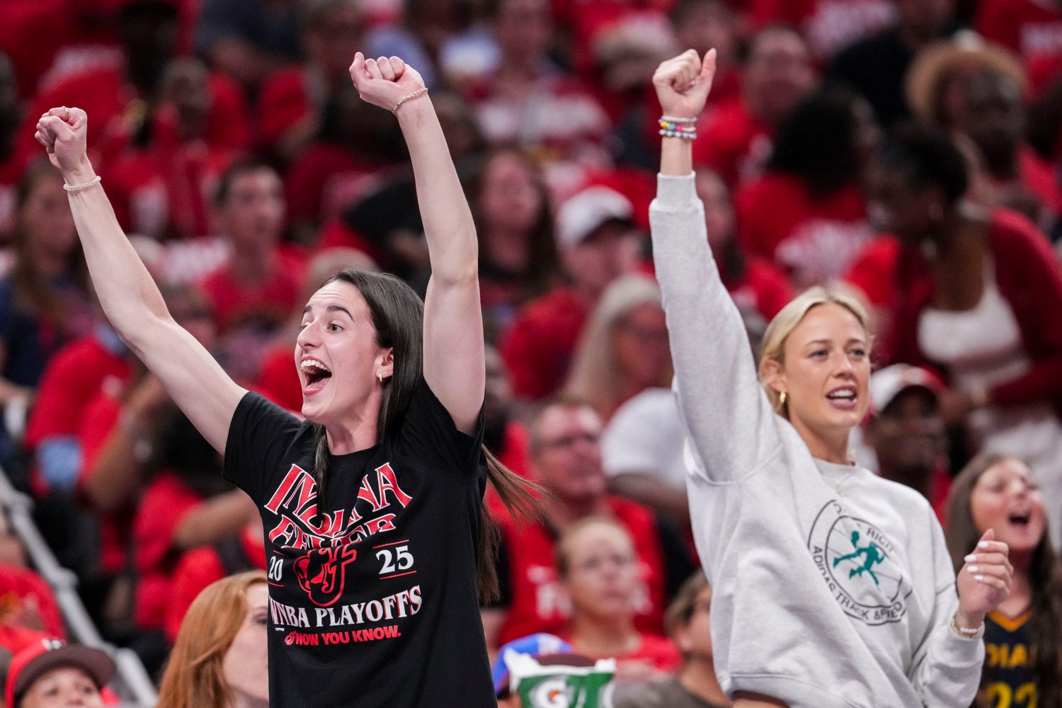"You Guys Are So Forgiven": Caitlin Clark Makes Peace With DoorDash As Sydney Colson Gets Special Reward 2 Sophie Cunningham