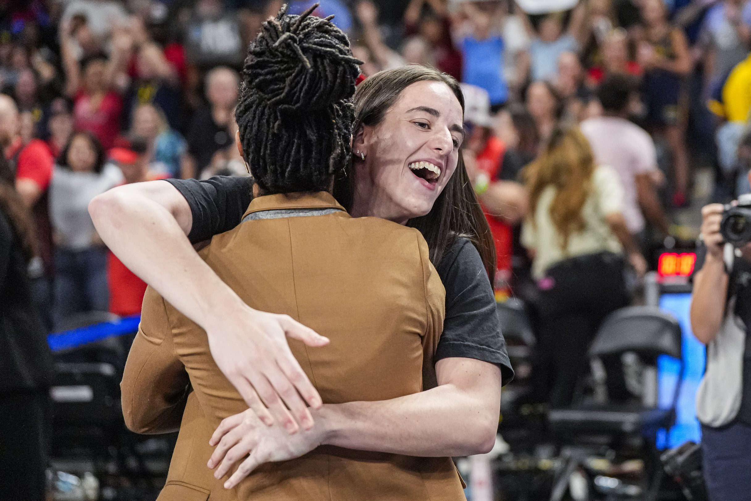 "She Is More Efficient": Caitlin Clark And Paige Bueckers Compared As Former NFL Star Boldly Picks A Side 2 USATSI 27114318 168400517 lowres