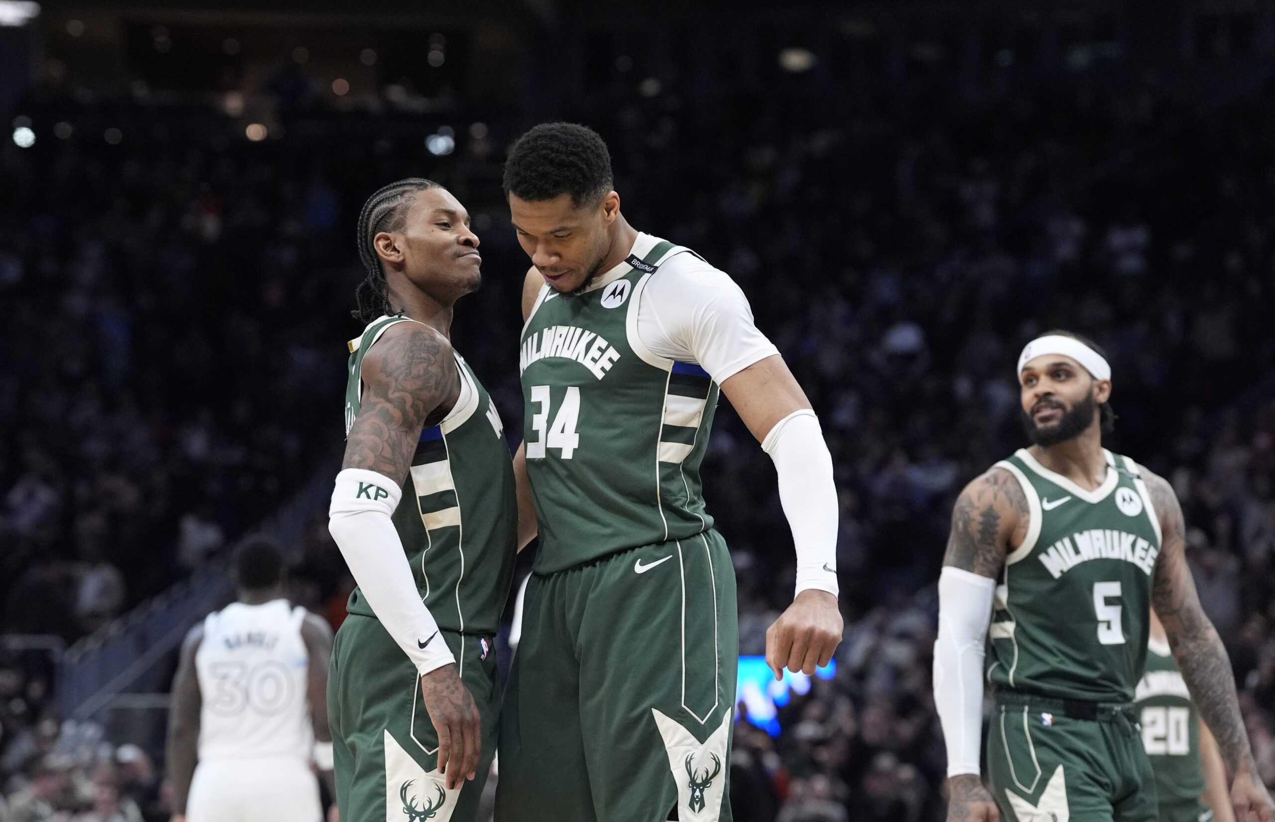 “He Didn’t Sit Us Down”: Bucks Forward Denies Giannis Antetokounmpo Meeting 2 Giannis Antetokounmpo, Kevin Porter Jr., Gary Trent Jr.