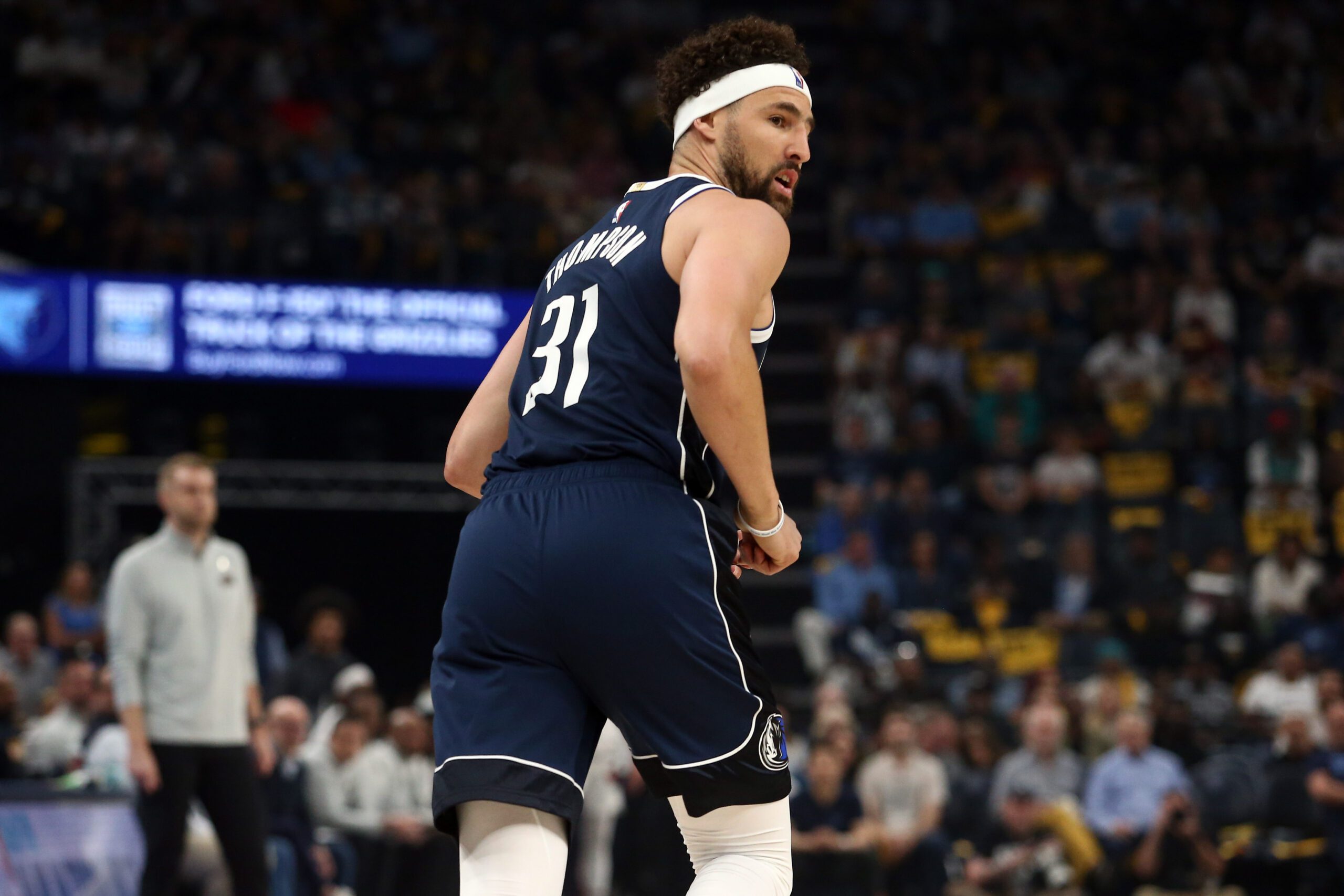 "He's Gotta Keep Shooting" - Dallas Mavericks Coach Makes 1 Klay Thompson Request Amid Shooting Slump 1 Dallas Mavericks