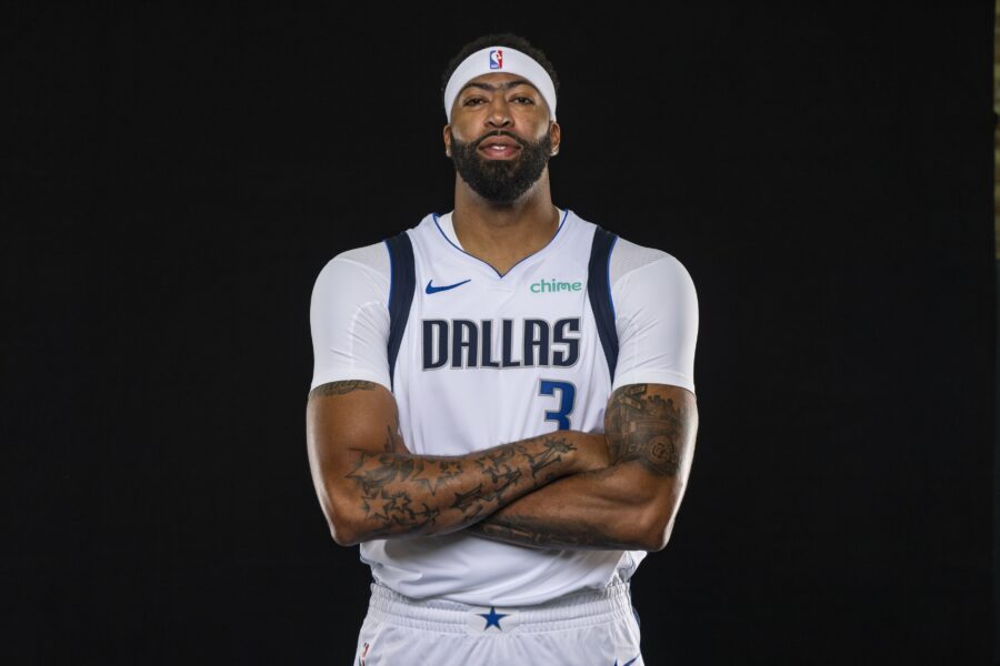 “They Will Be in the Western Conference Finals” – Charles Barkley Makes Bold Claim on Anthony Davis’ Mavericks NBA Fans noticed Anthony Davis' weight gain
