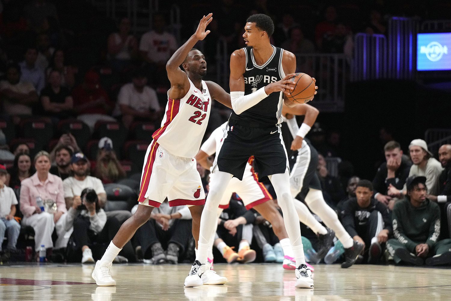 "By The End Of His Career This Man Going To Be Galactus": NBA Fans Go Crazy As Victor Wembanyama Gets Growth Spurt, Listed By Spurs At 7'5" 1 USATSI 27276903 168400517 lowres