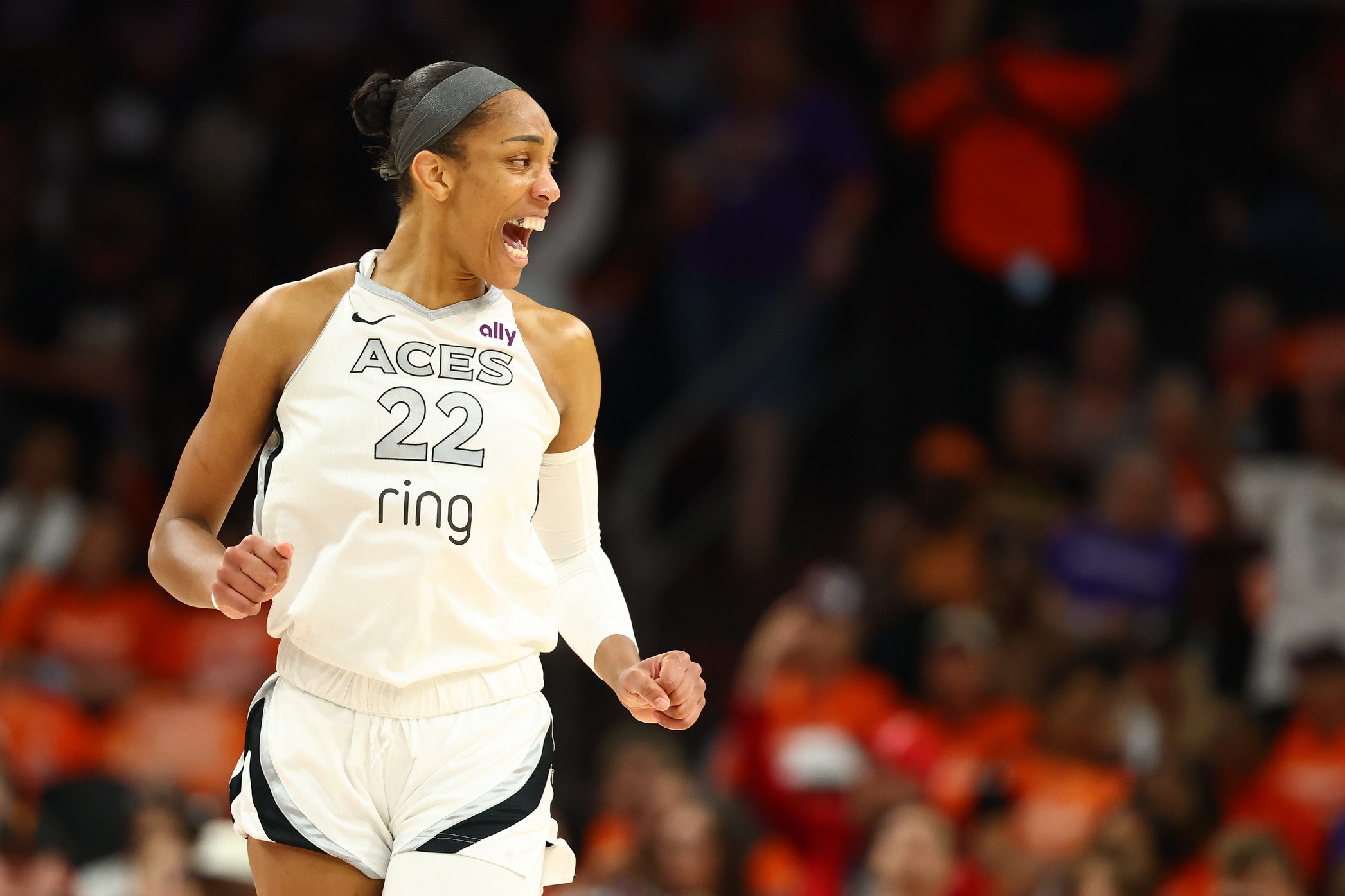 WNBA Fans Poke Fun At A'ja Wilson's Finals Shot Fact Over 'Married Couple' Alyssa Thomas & DeWanna Bonner