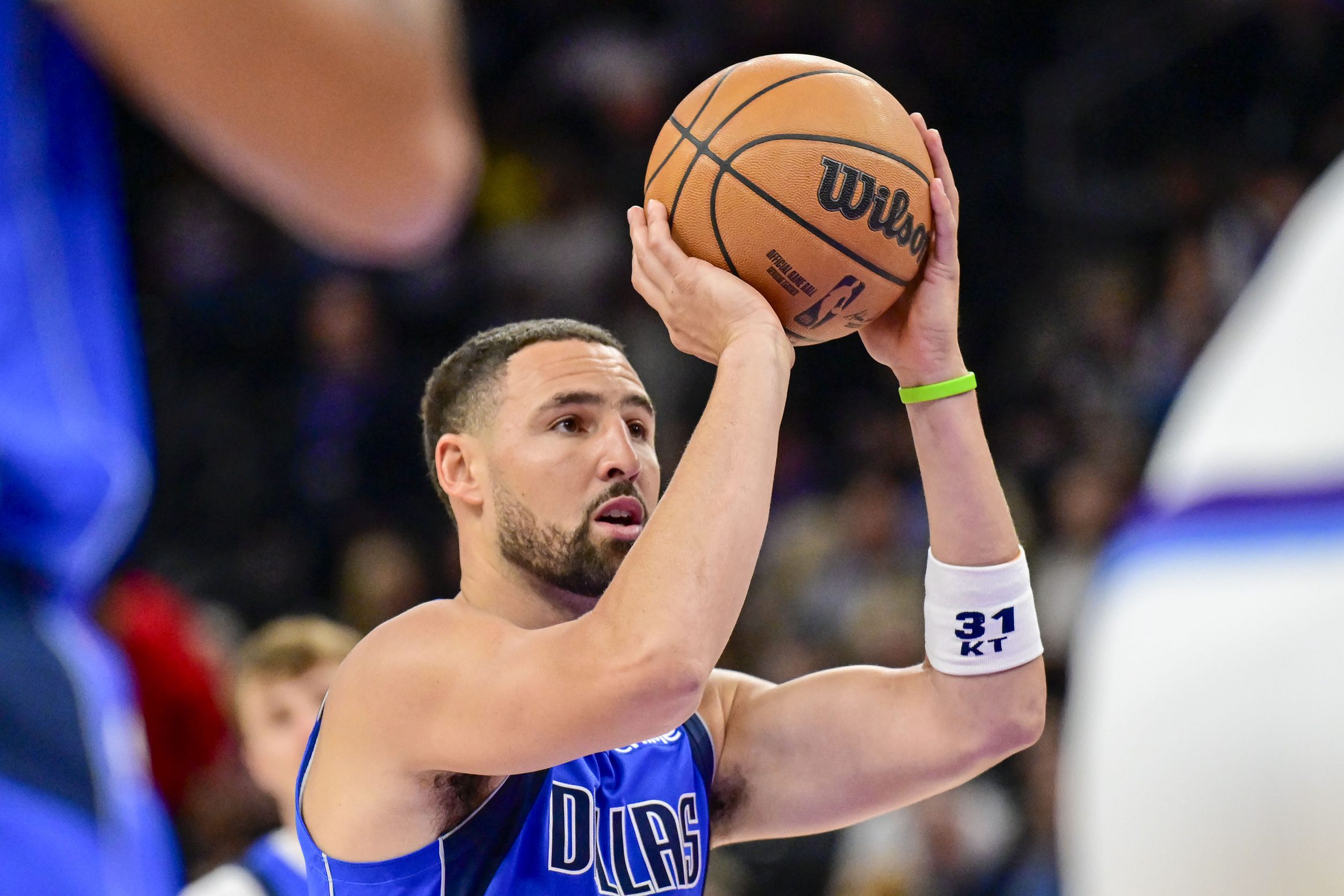 "He's Gotta Keep Shooting" - Dallas Mavericks Coach Makes 1 Klay Thompson Request Amid Shooting Slump 2 Dallas Mavericks