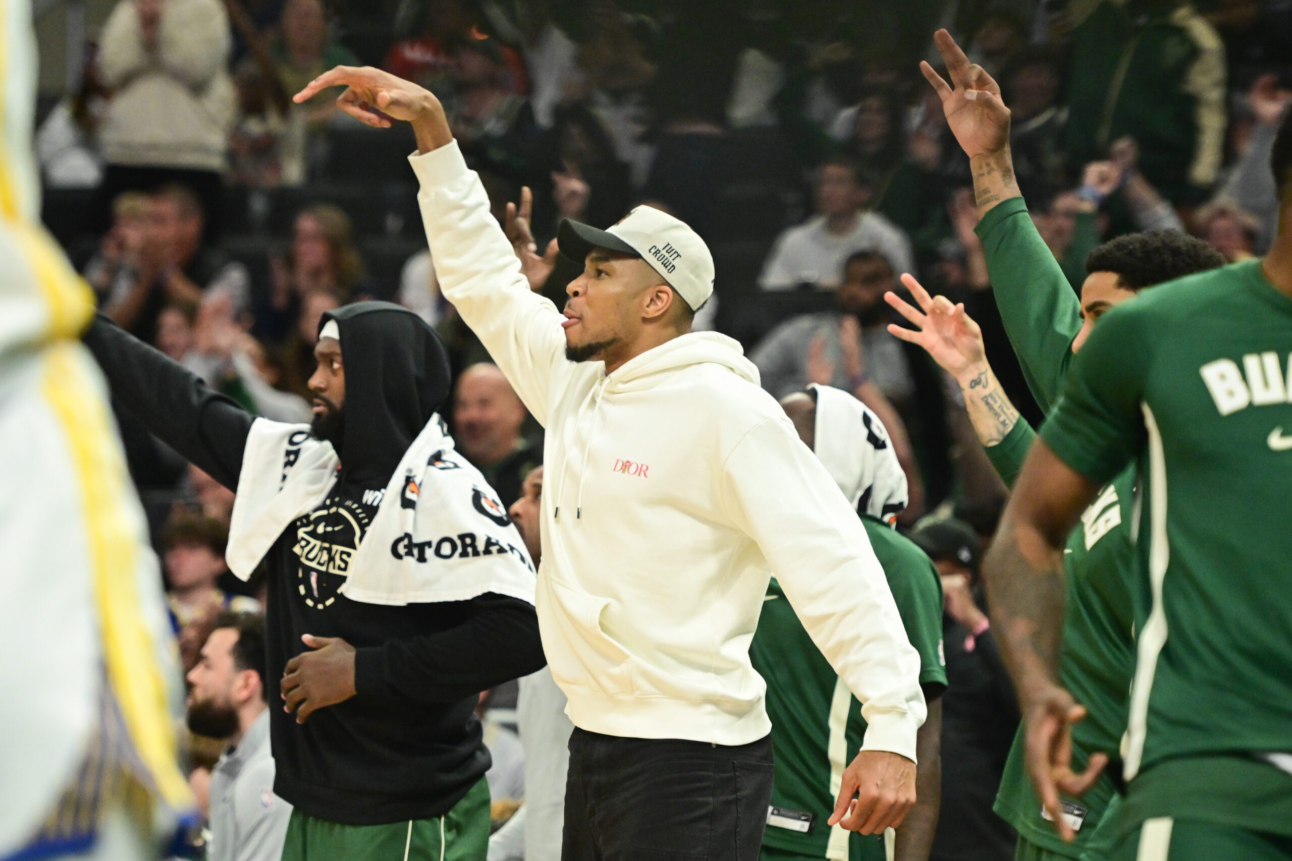 NBA Trade Rumors: Giannis Antetokounmpo Pursuit Heats Up With Warriors Willing to Risk Kuminga And 6x All-Star 1 Giannis Antetokounmpo, Milwaukee Bucks