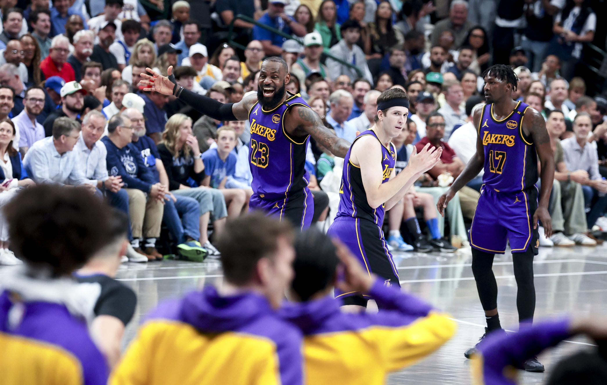 "Hiroshima Vs Iranian Missile": NBA Fans Give Crazy Comparisons As Victor Wembanyama Faces DeAndre Ayton In Spurs-Lakers Clash 3 USATSI 25889379 168400517 lowres