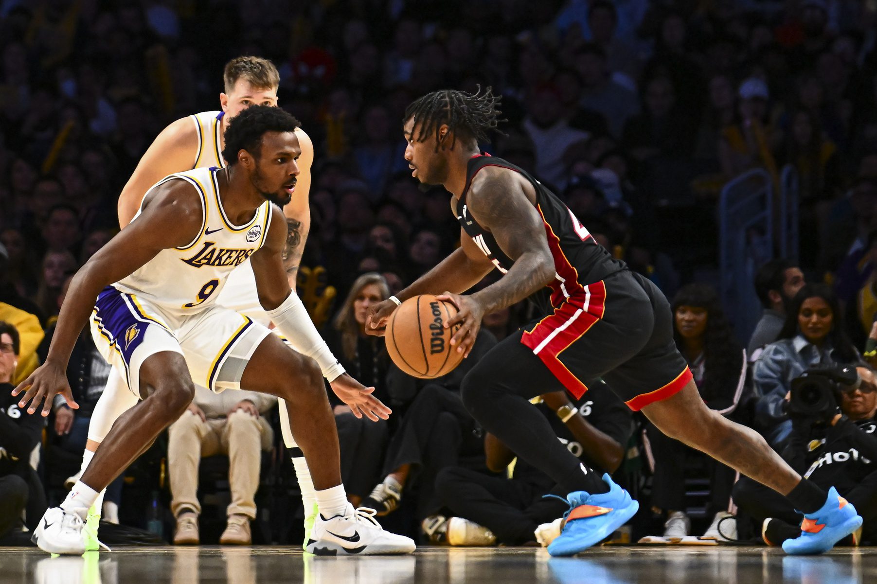 "Mmmm Yaaa!!!": Bronny James GF Parker Whitfield Gets Crazy After LeBron James Son Gets Alley-Oop Highlight Vs Heat 3 Bronny James
