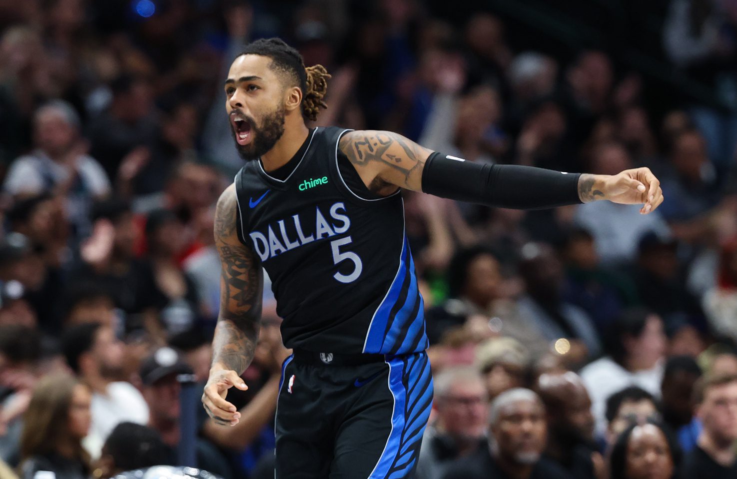 "Lakers Fans Tried To Warn Them": NBA Fans Scratch Heads As D'Angelo Russell Headlines Mavericks Trade Rumors 3 USATSI 27610009 168400517 lowres