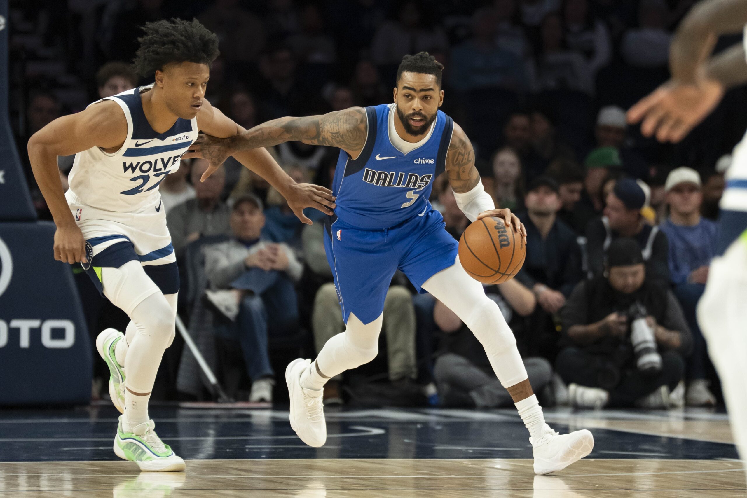 "Lakers Fans Tried To Warn Them": NBA Fans Scratch Heads As D'Angelo Russell Headlines Mavericks Trade Rumors 2 USATSI 27614607 168400517 lowres scaled