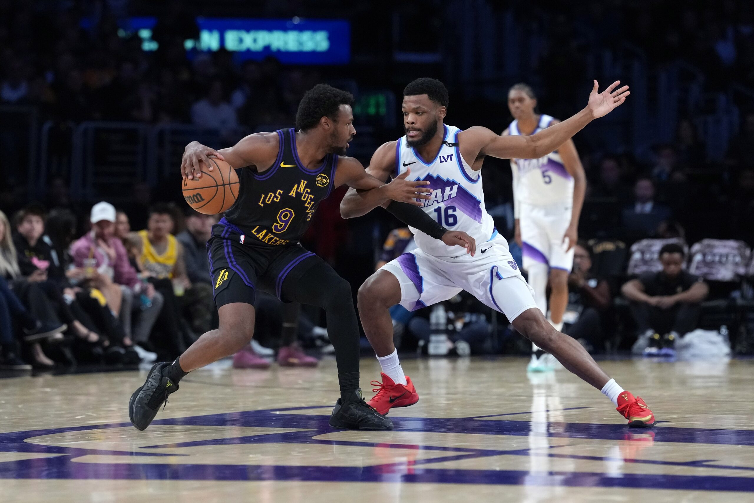 "Bronny Looking More Steph Than LeBron": NBA Fans Drop Reactions On Bronny James Three-Pointer Getting Attention Of Dad LeBron James 1 USATSI 27623905 168400517 lowres scaled