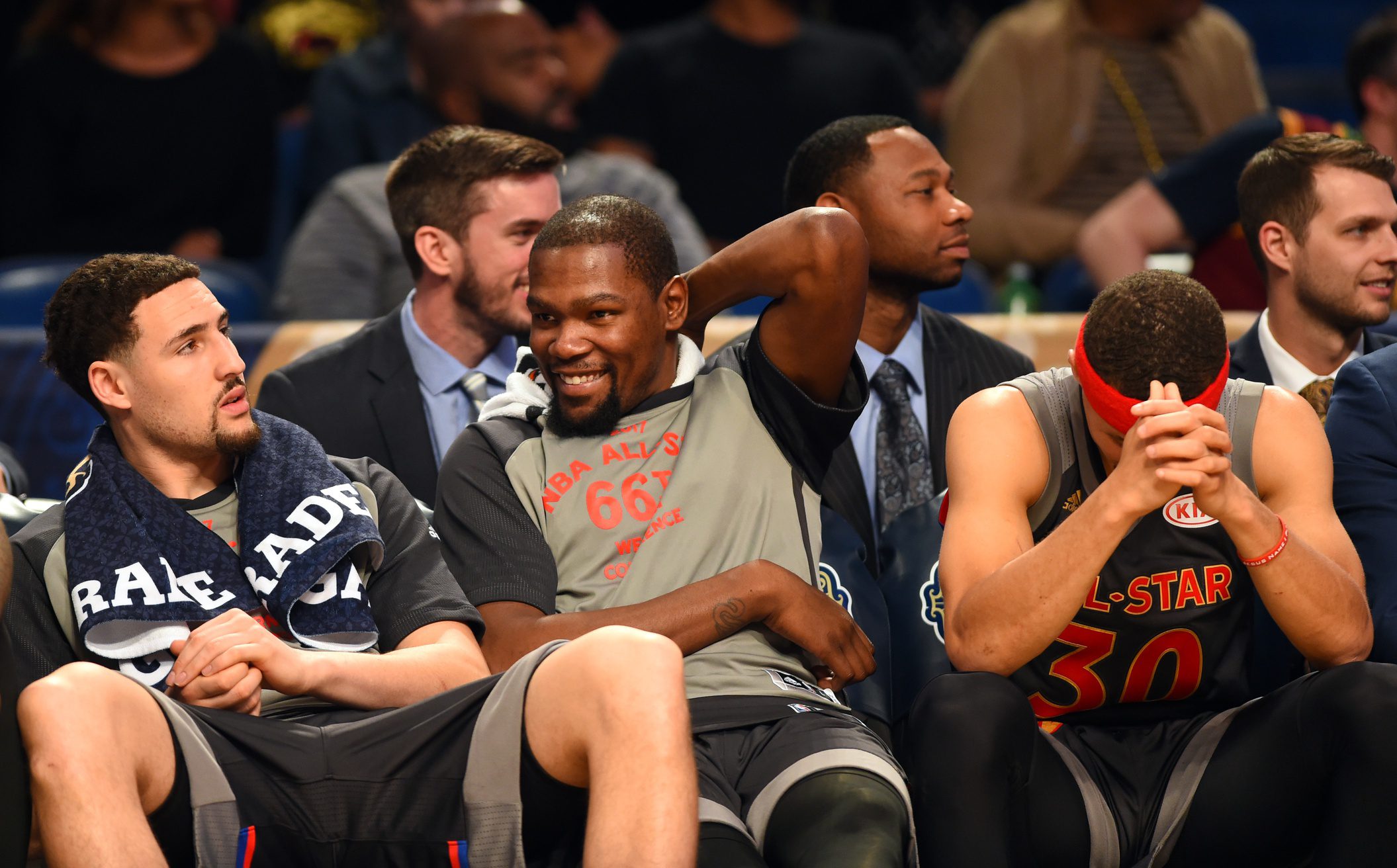 "When The Last Time He Smiled Like That": NBA Fans Gush On Kevin Durant's Wholesome Moment Seeing Female College Friend 1 USATSI 9888895 168400517 lowres