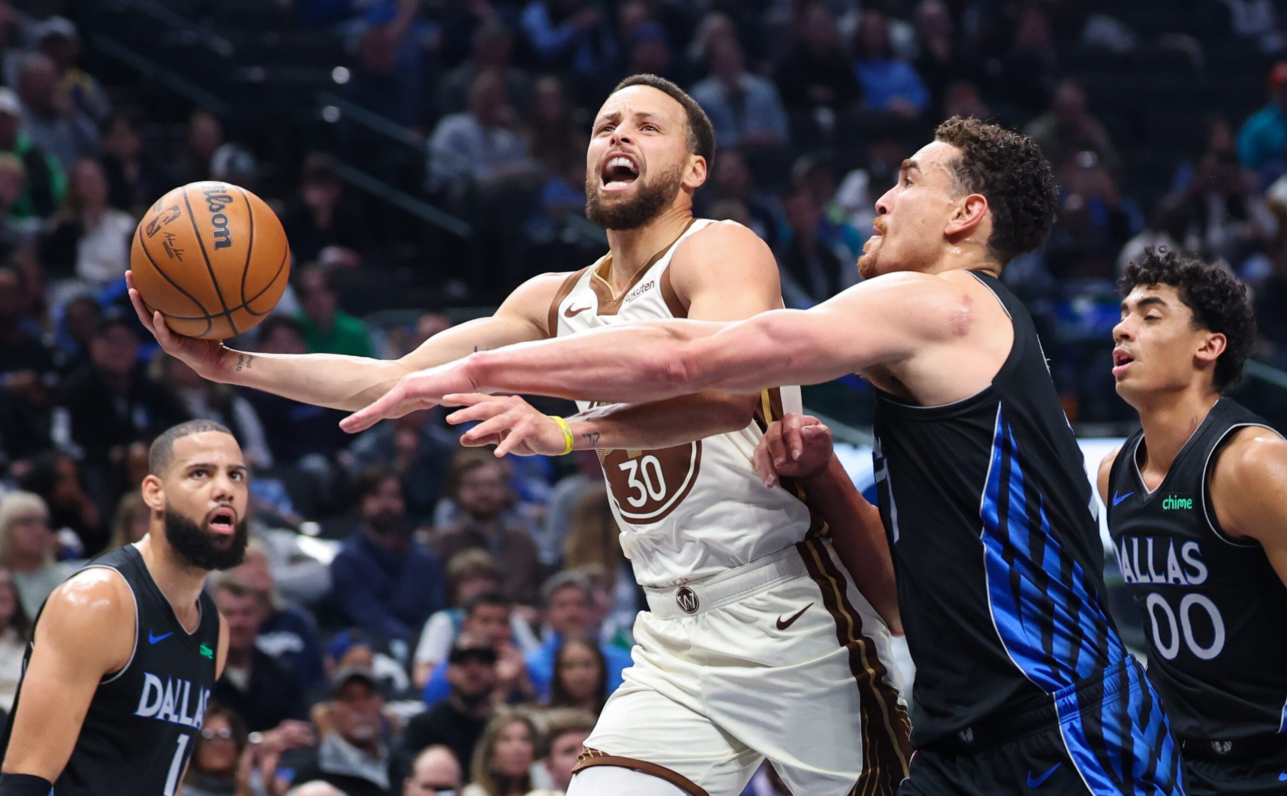 "Oh Please Yall Crickets When Trump Says Divisive": NBA Fans Pound Nick Adams After Criticizing Steph Curry's Stand On ICE Arrests And Alex Pretti's Death 2 Dallas Mavericks