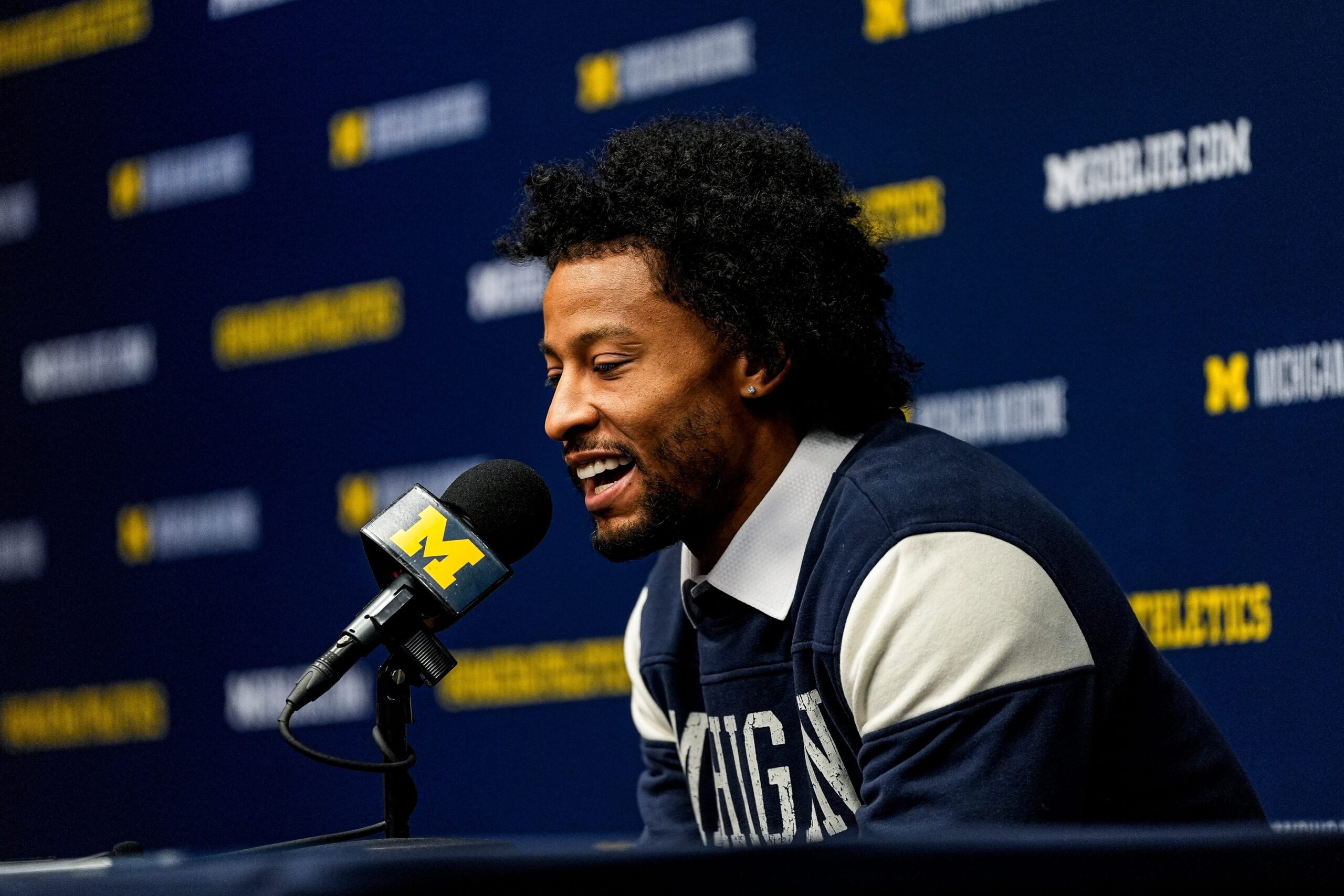 "Getting Shots His Whole Life Andwanted To Turn Into A Biologist": NBA Fans Clash Over Rumors An Ex-Mavs Guard Was Pushed Out For Anti-Vax Stance 3 Trey Burke, NBA fans