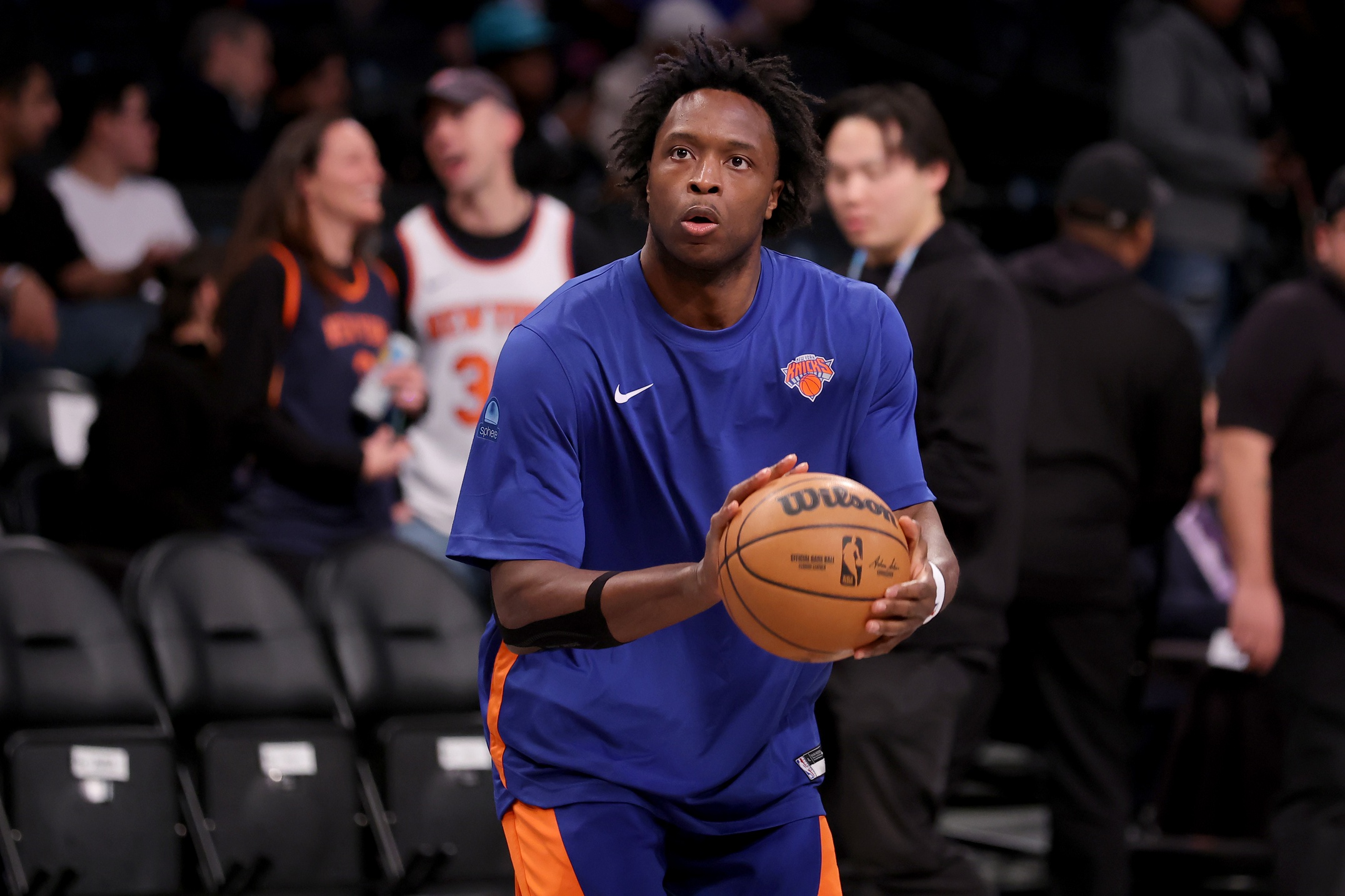 Jan 23, 2024; Brooklyn, New York, USA; New York Knicks forward OG Anunoby (8) warms up before a game against the Brooklyn Nets at Barclays Center. Mandatory Credit: Brad Penner-USA TODAY Sports