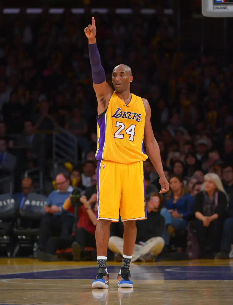 Kobe Bryant's Los Angeles Lakers Jersey From 2009 Finals Just Gut Sold ...