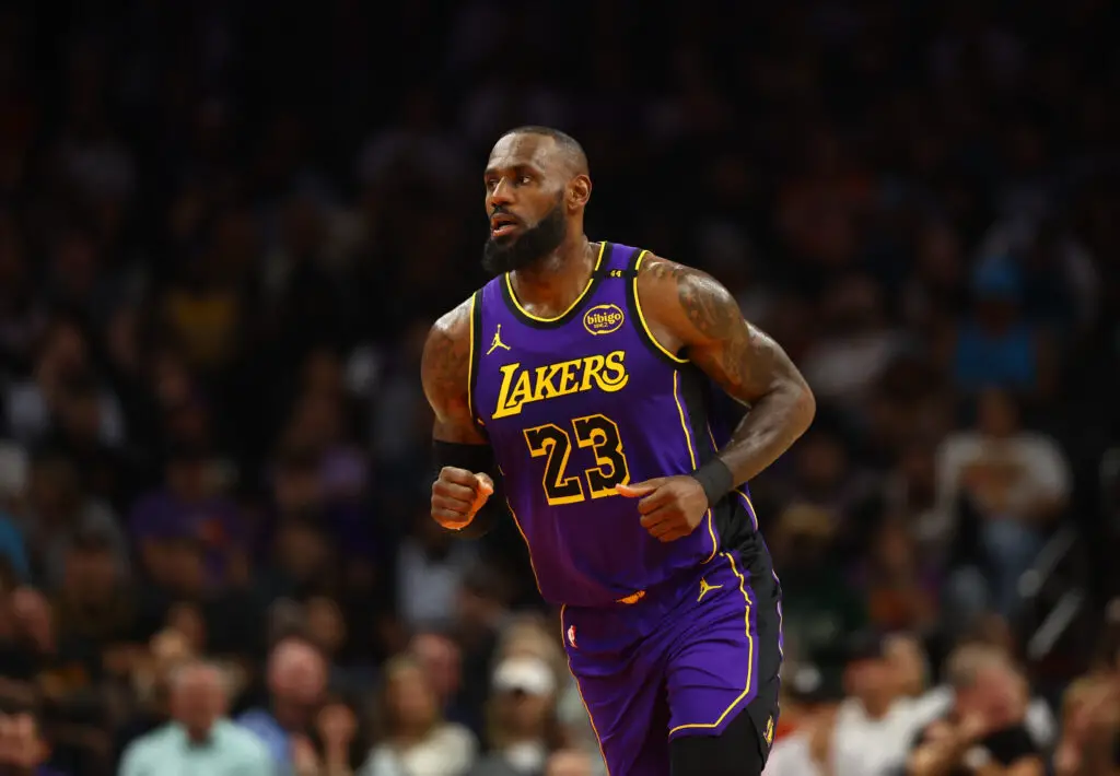 “Absolutely No Place For That” Lakers’ Lebron James Under Heavy Fire For Using Daughter In Political Post Oct 28, 2024; Phoenix, Arizona, USA; Los Angeles Lakers forward LeBron James (23) against the Phoenix Suns at Footprint Center. Mandatory Credit: Mark J. Rebilas-Imagn Images